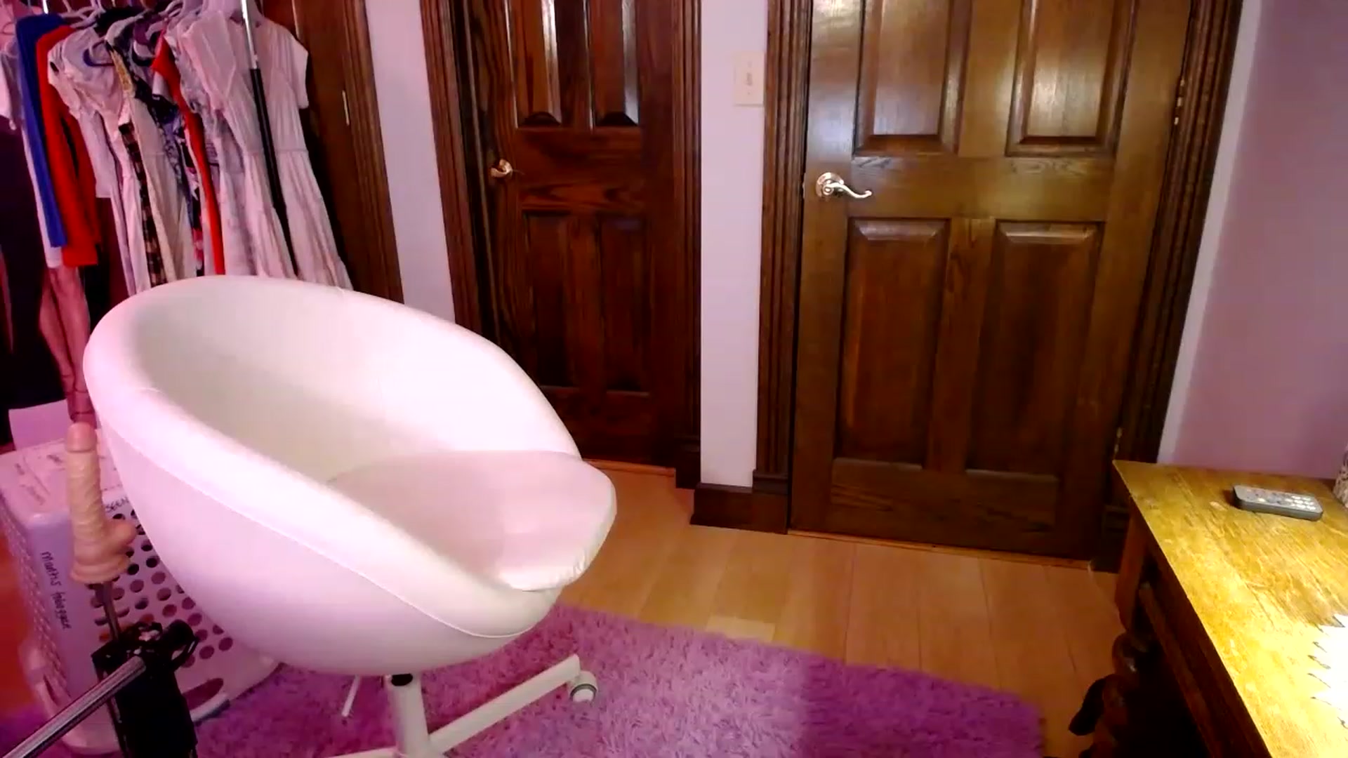 Gallery image thumbnail from Sphenoids's myfreecams stream on, 05/16/2023, 24:02 image 18 of 20
