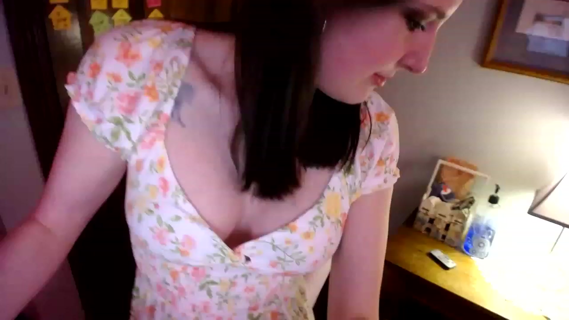 Gallery image thumbnail from Sphenoids's myfreecams stream on, 05/19/2023, 01:03 image 3 of 20