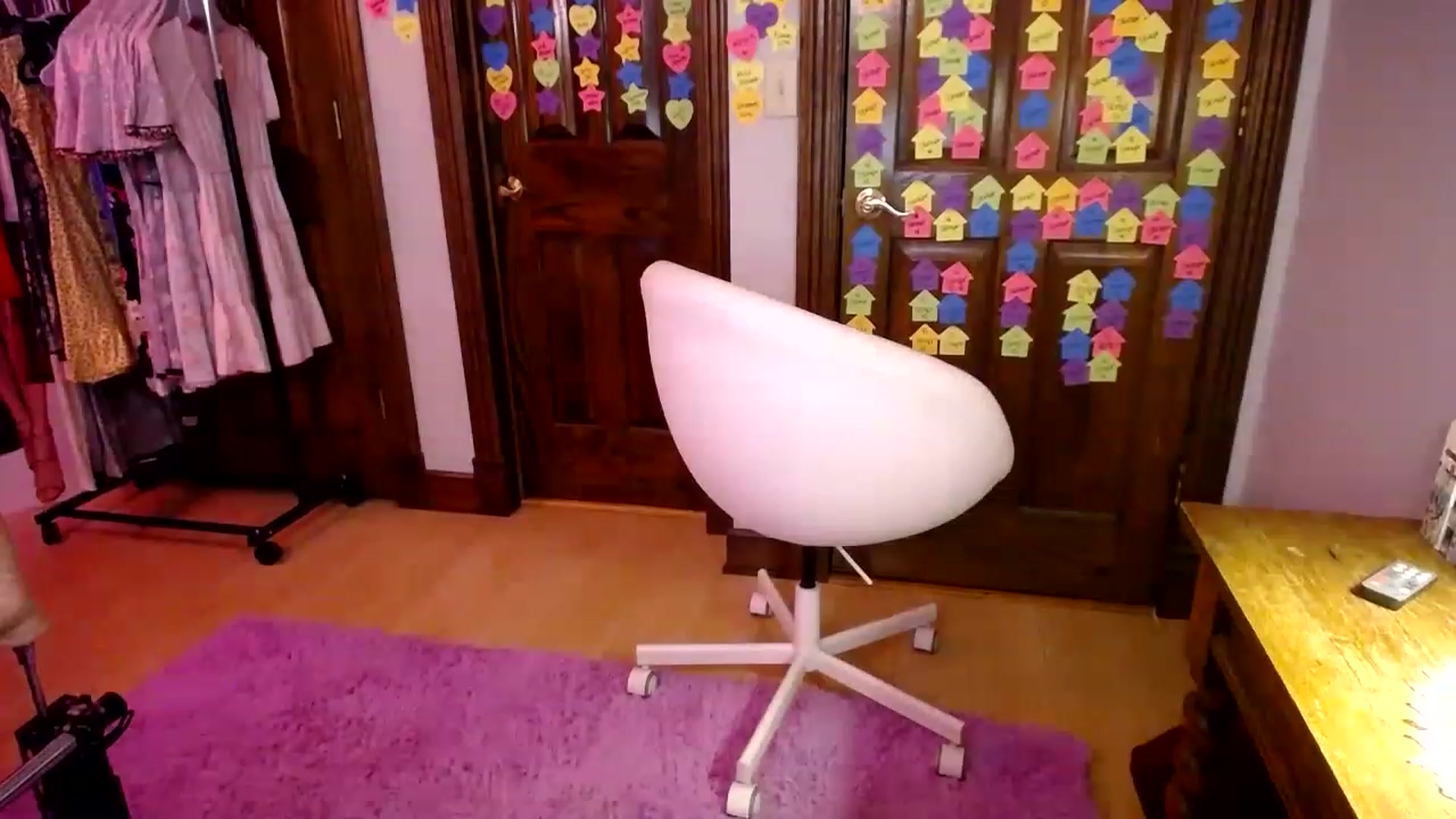 Gallery image thumbnail from Sphenoids's myfreecams stream on, 05/31/2023, 23:43 image 18 of 20