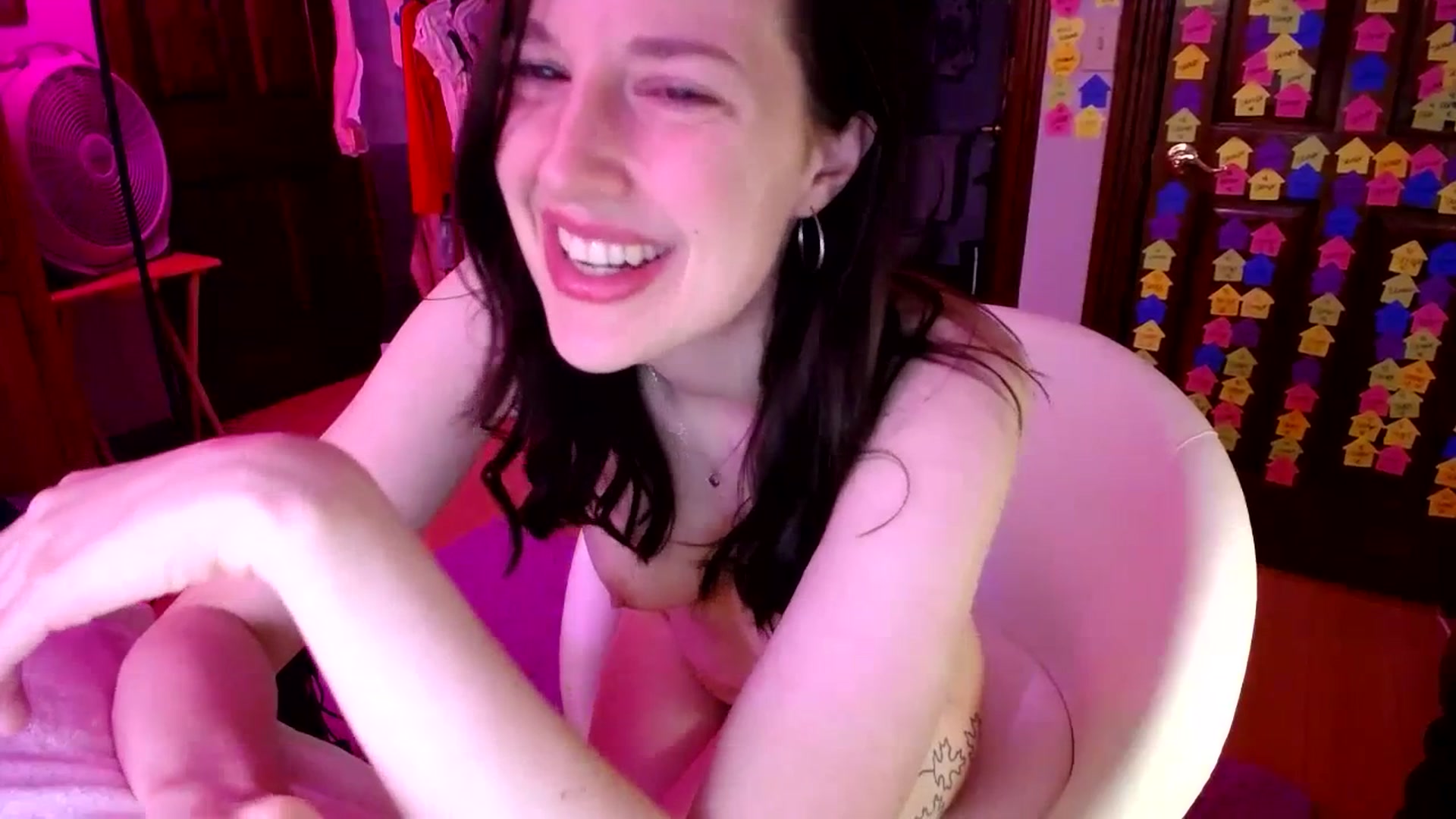 Gallery image thumbnail from Sphenoids's myfreecams stream on, 07/11/2023, 04:07 image 16 of 20