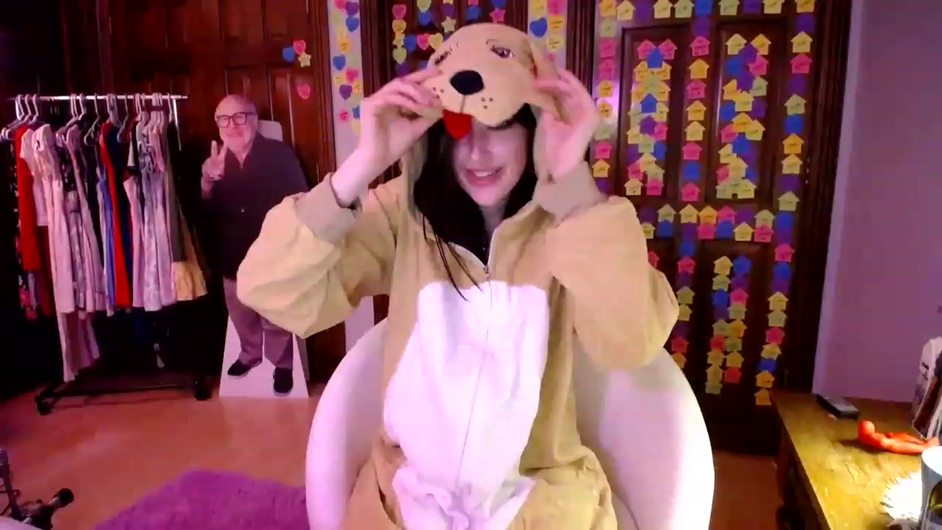Gallery image thumbnail from Sphenoids's myfreecams stream on, 07/21/2023, 02:43 image 4 of 20