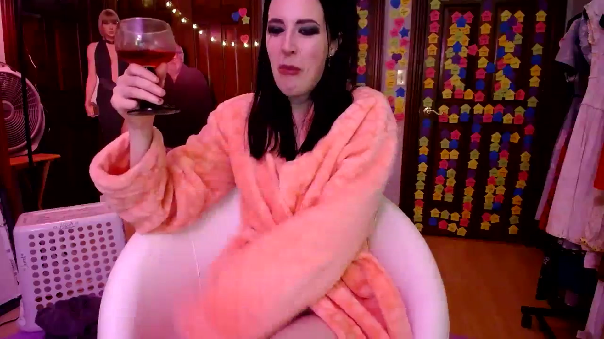 Gallery image thumbnail from Sphenoids's myfreecams stream on, 08/08/2023, 01:51 image 8 of 20
