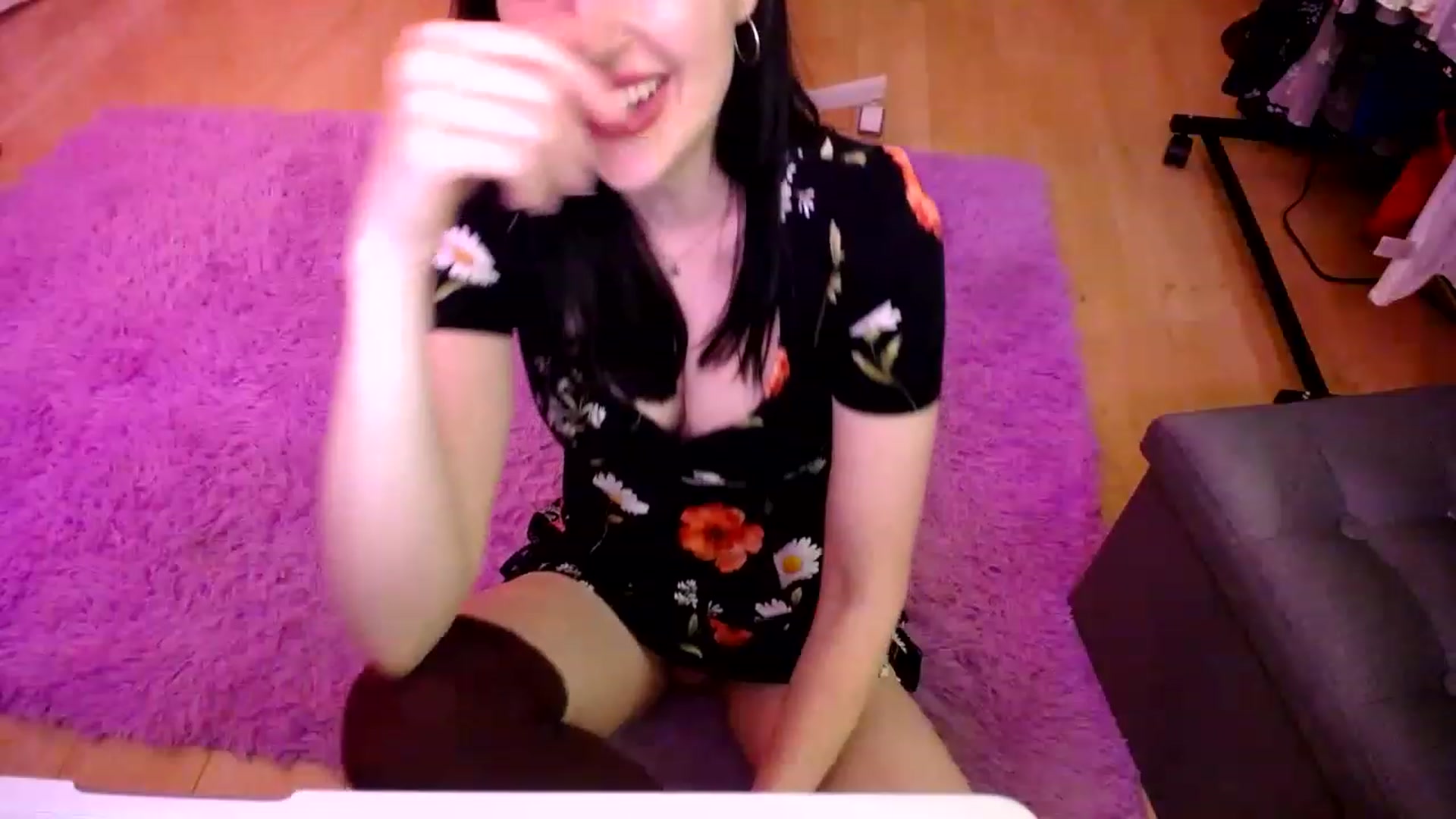 Gallery image thumbnail from Sphenoids's myfreecams stream on, 08/25/2023, 04:08 image 5 of 20