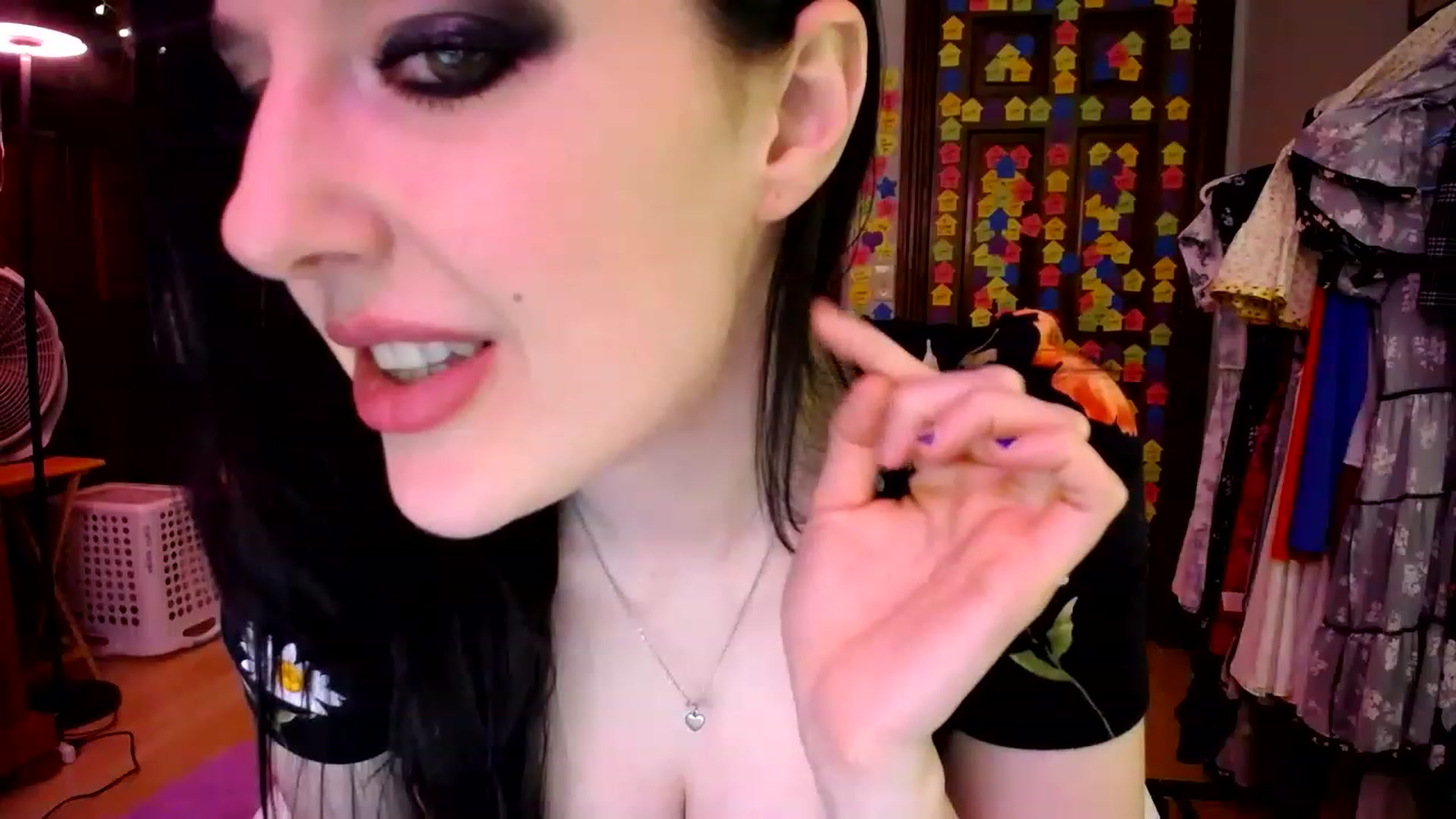 Gallery image thumbnail from Sphenoids's myfreecams stream on, 08/25/2023, 04:08 image 10 of 20