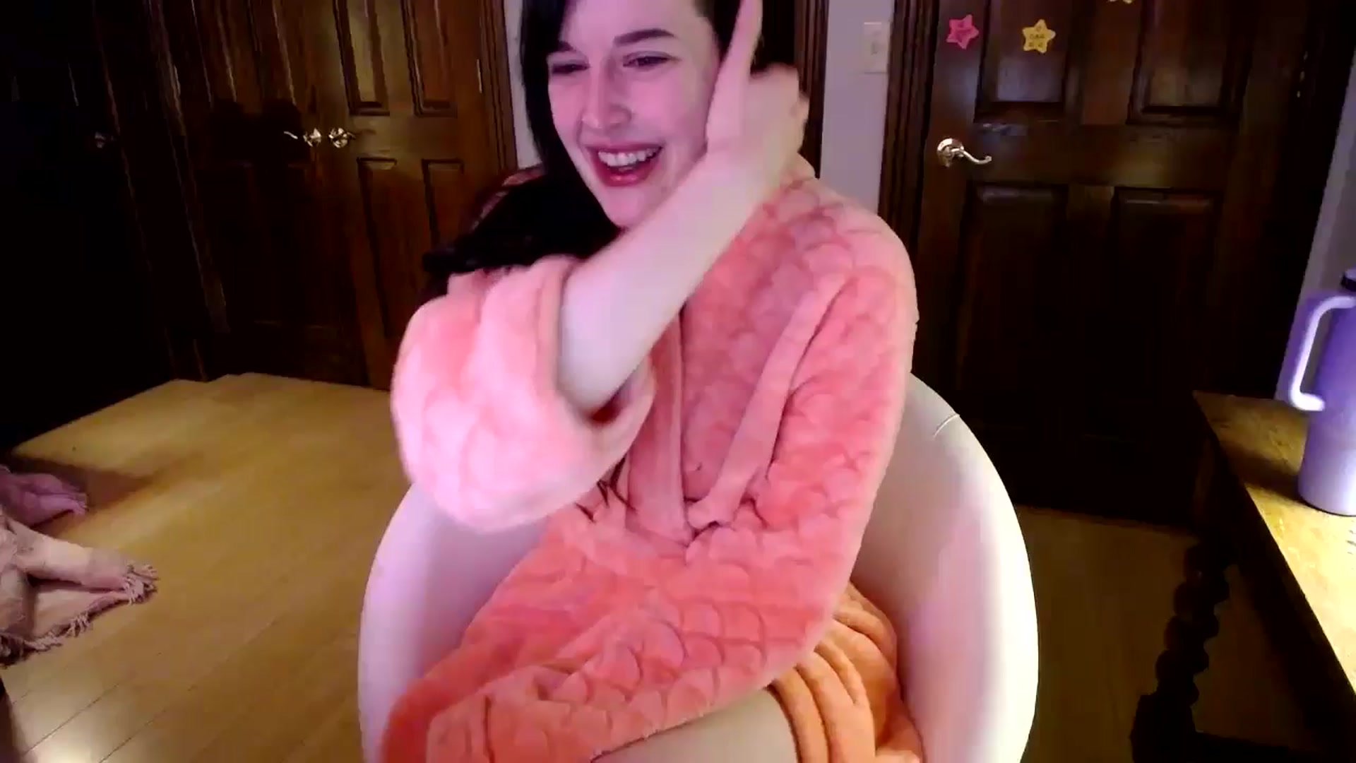 Gallery image thumbnail from Sphenoids's myfreecams stream on, 06/06/2024, 02:56 image 1 of 20