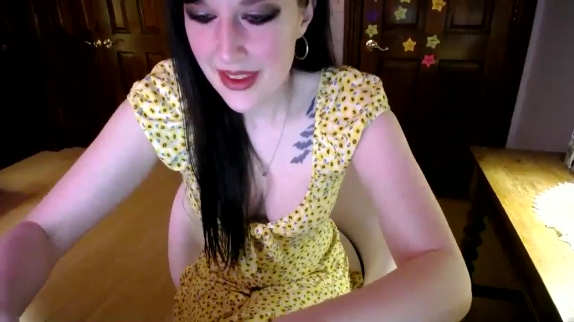Gallery image thumbnail from Sphenoids's myfreecams stream on, 08/23/2024, 04:12 image 2 of 20