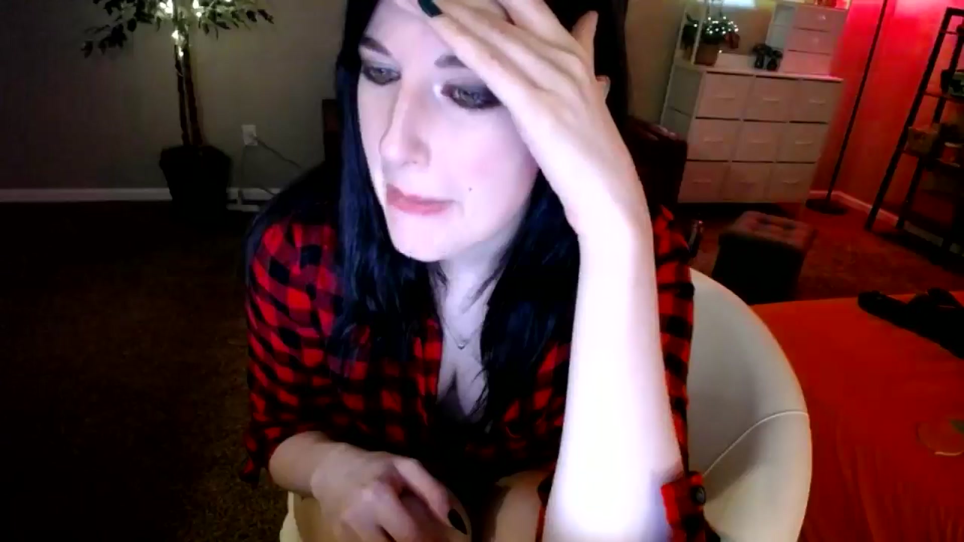 Gallery image thumbnail from Sphenoids's myfreecams stream on, 08/11/2025, 03:41 image 11 of 20