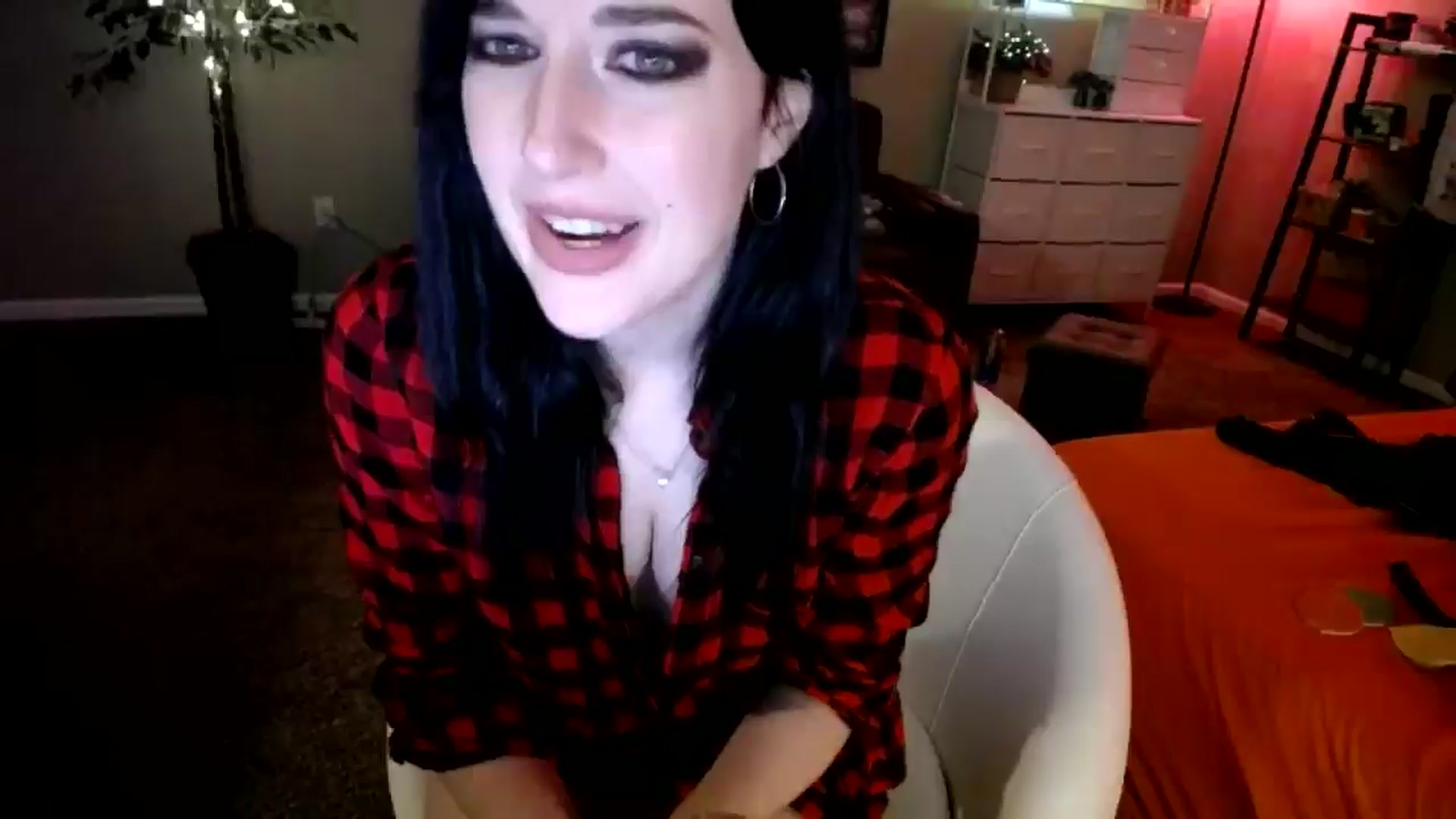 Gallery image thumbnail from Sphenoids's myfreecams stream on, 08/11/2025, 03:41 image 3 of 20