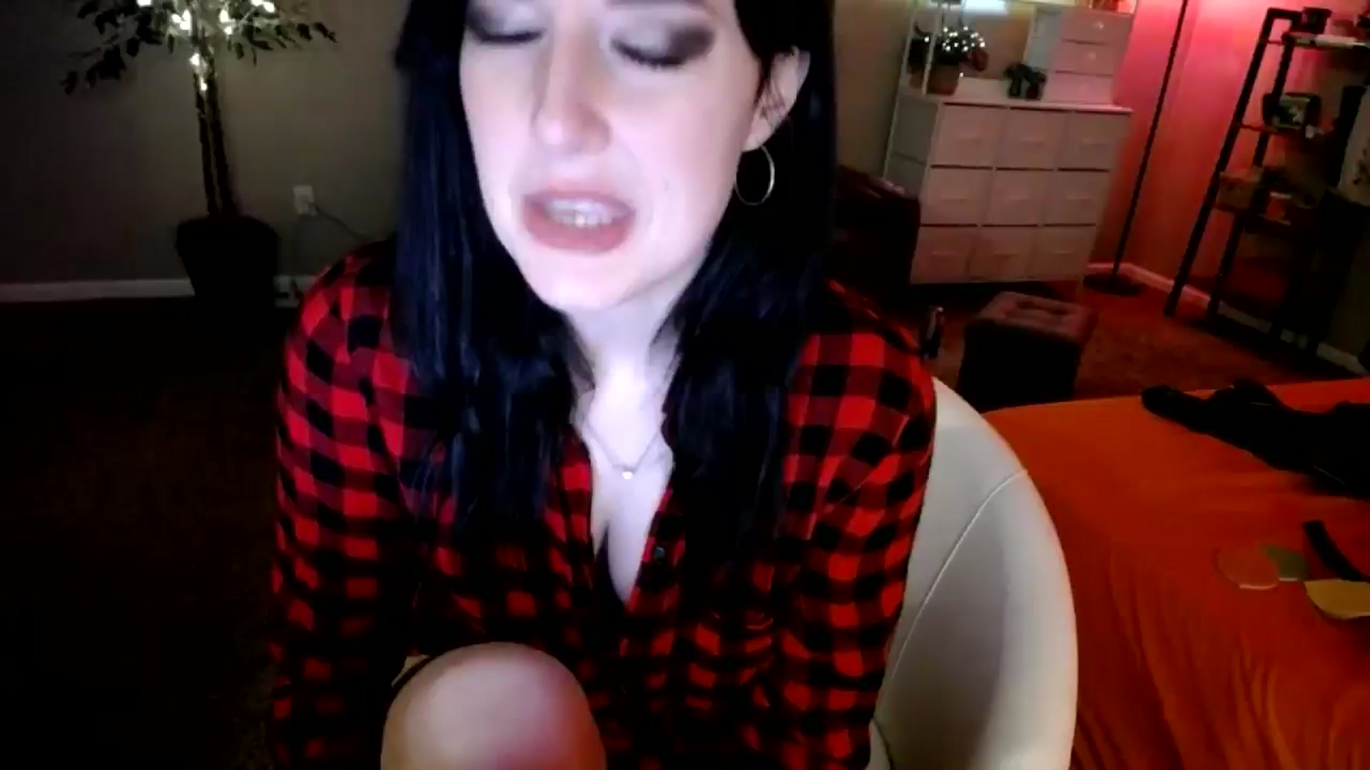 Gallery image thumbnail from Sphenoids's myfreecams stream on, 08/11/2025, 03:41 image 5 of 20
