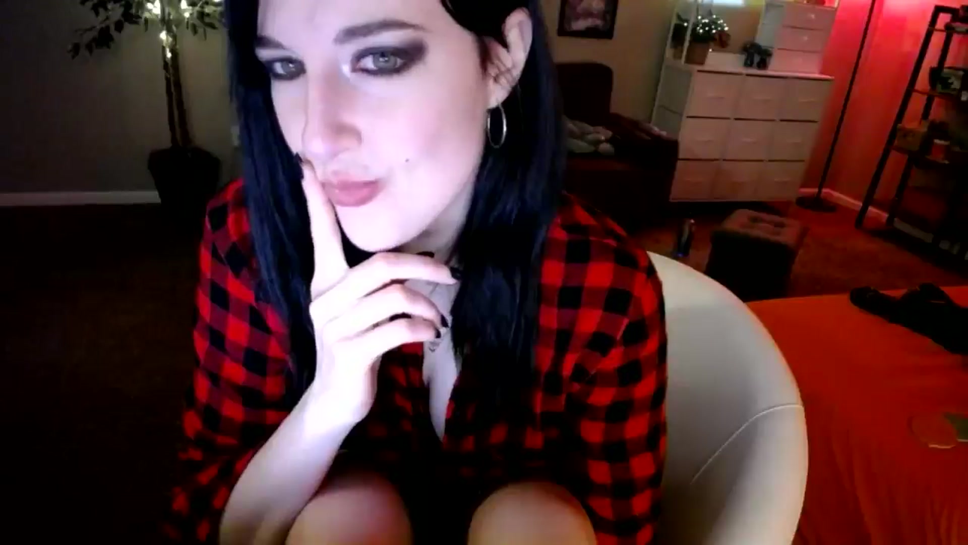 Gallery image thumbnail from Sphenoids's myfreecams stream on, 08/11/2025, 03:41 image 12 of 20