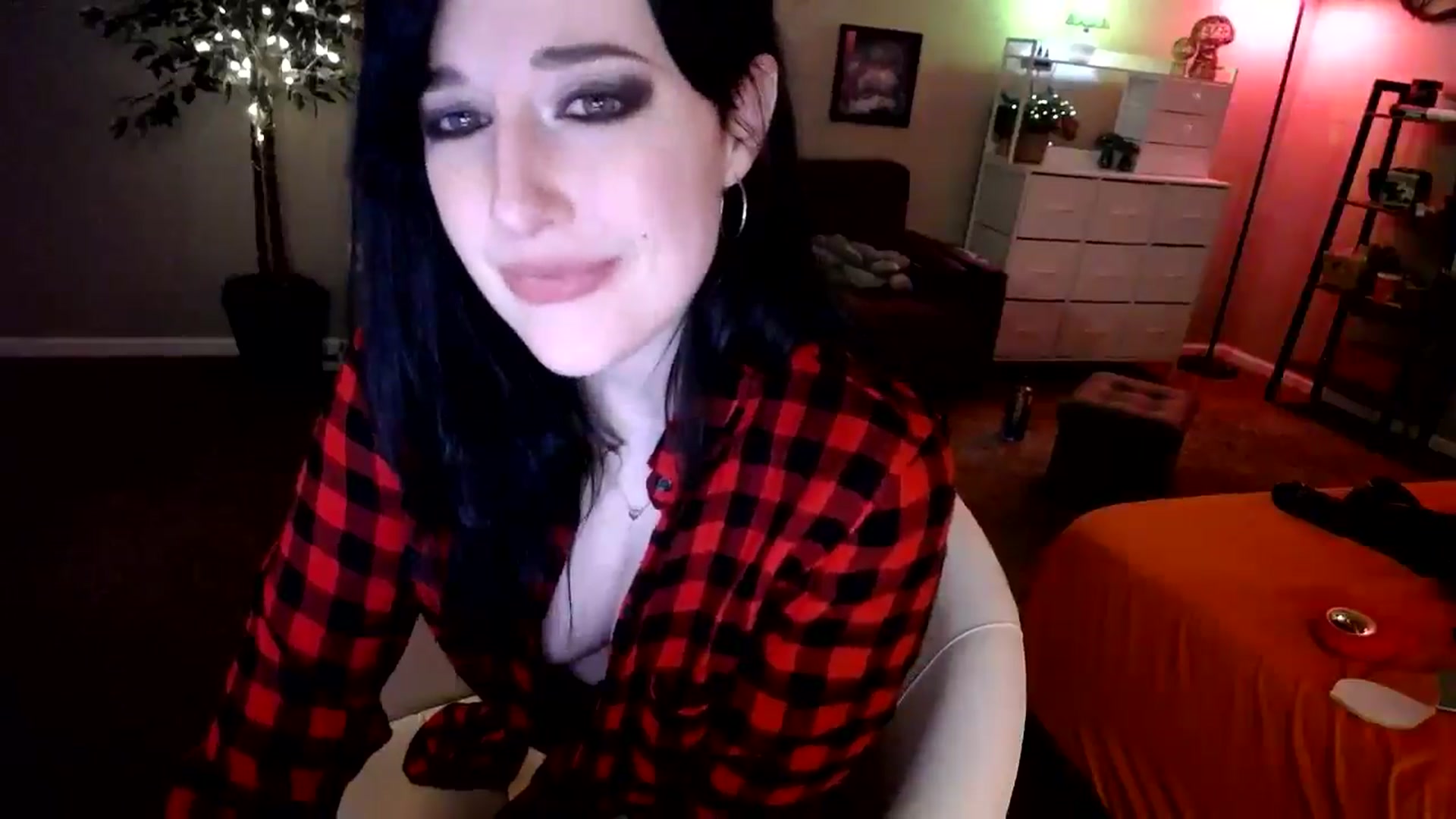 Gallery image thumbnail from Sphenoids's myfreecams stream on, 08/11/2025, 05:07 image 10 of 20