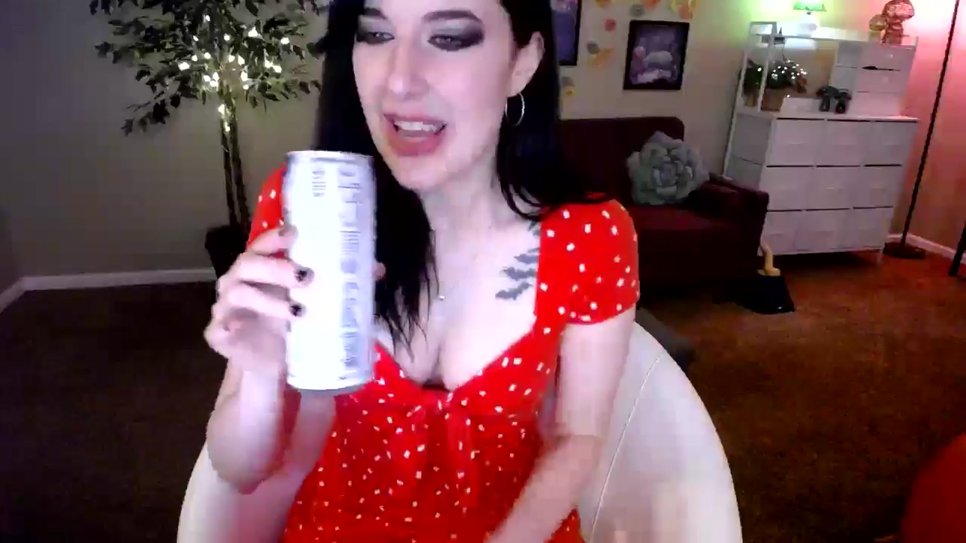 Gallery image thumbnail from Sphenoids's myfreecams stream on, 08/15/2025, 01:14 image 16 of 20