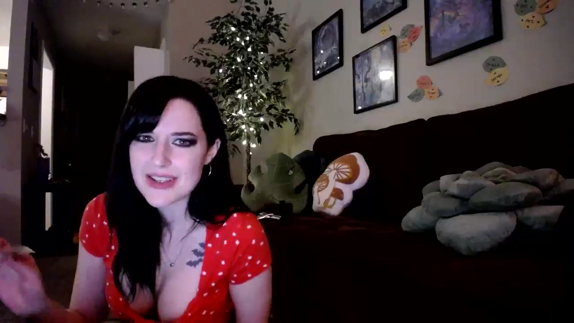 Gallery image thumbnail from Sphenoids's myfreecams stream on, 08/15/2025, 01:58 image 14 of 20