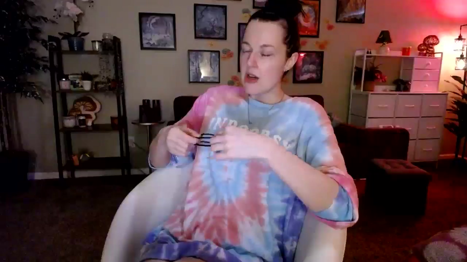 Gallery image thumbnail from Sphenoids's myfreecams stream on, 08/22/2025, 24:01 image 9 of 20