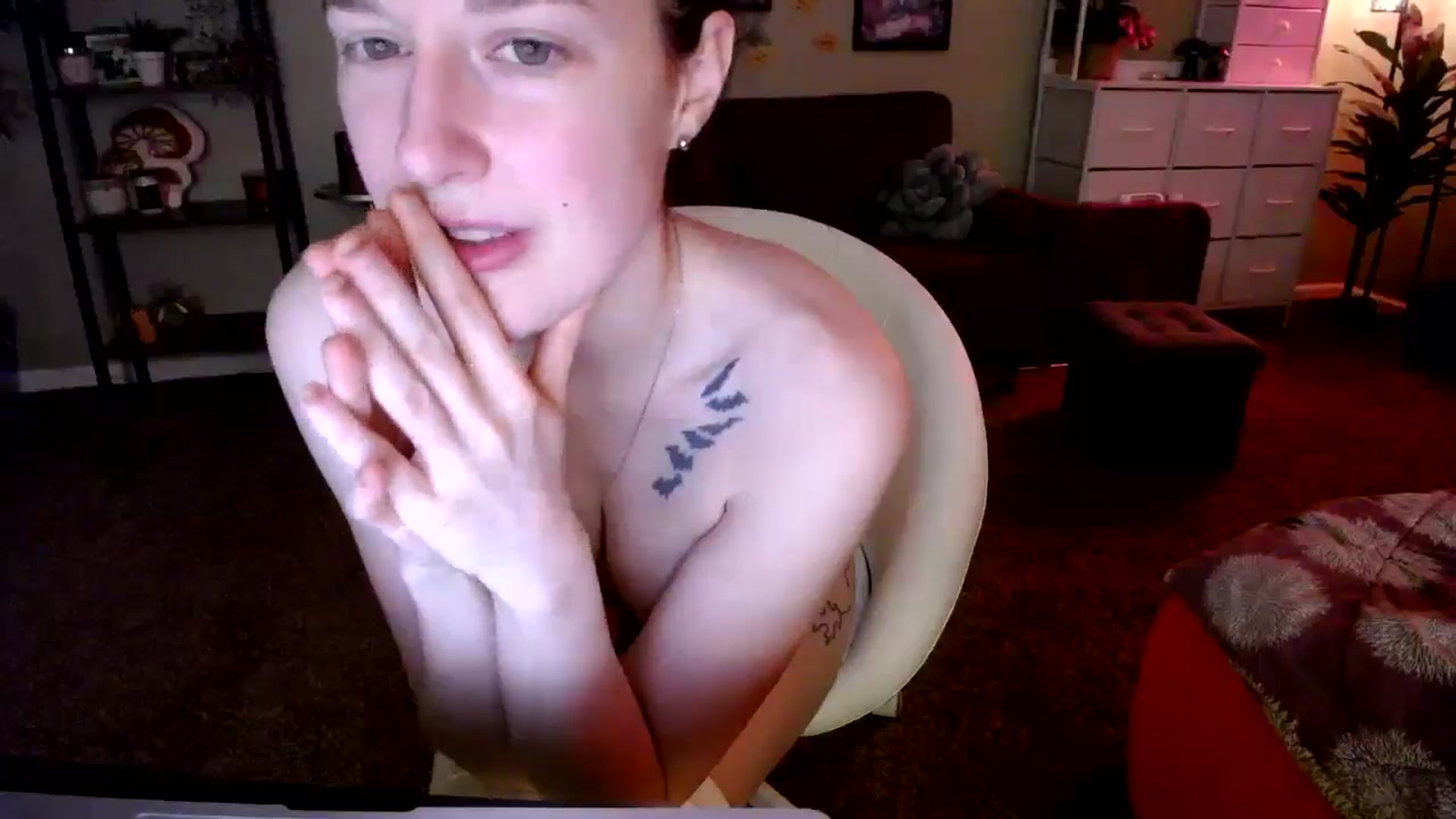 Gallery image thumbnail from Sphenoids's myfreecams stream on, 08/22/2025, 24:01 image 20 of 20