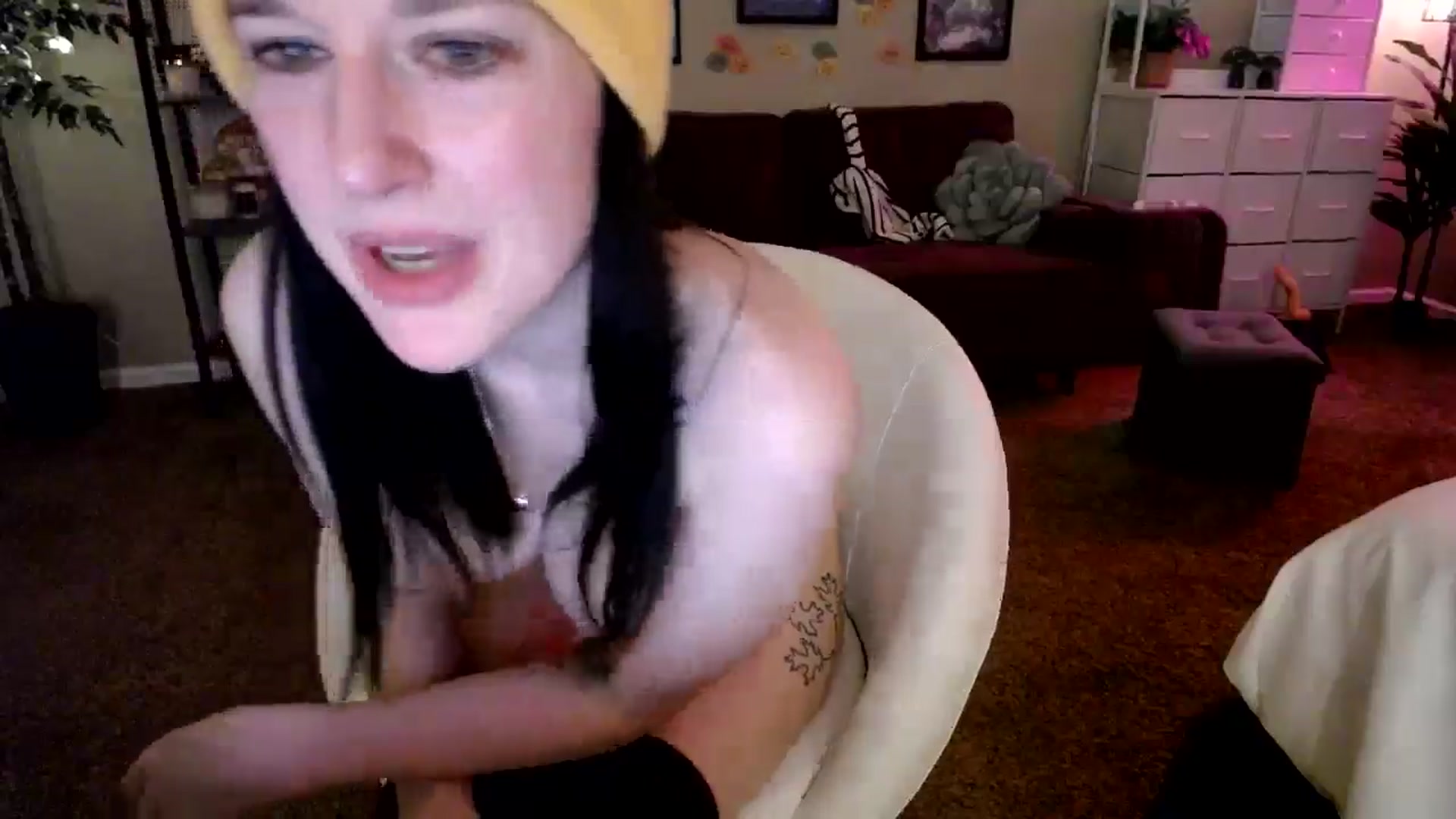 Gallery image thumbnail from Sphenoids's myfreecams stream on, 09/11/2025, 23:32 image 5 of 20