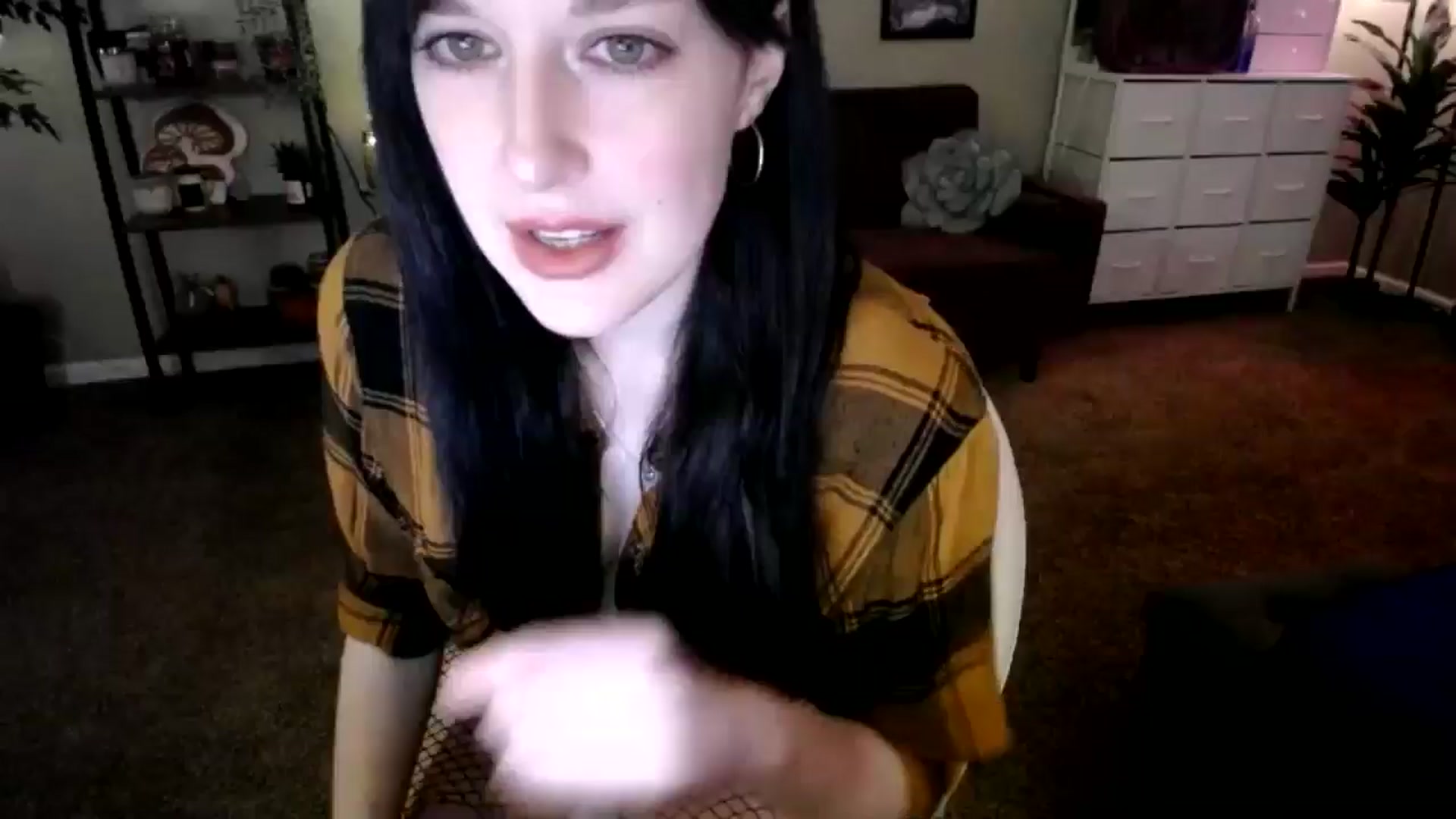 Gallery image thumbnail from Sphenoids's myfreecams stream on, 09/28/2025, 20:16 image 1 of 20