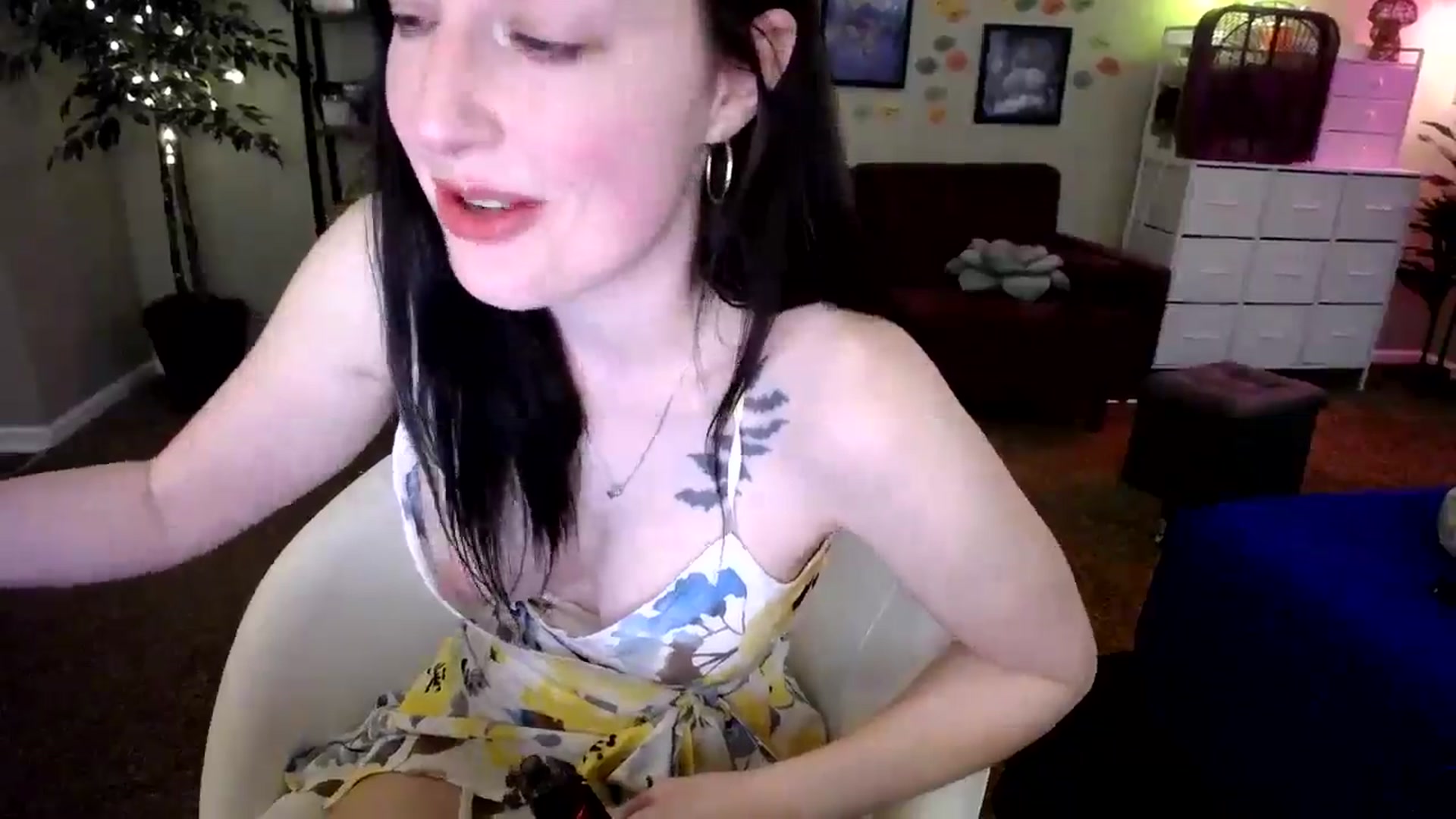 Gallery image thumbnail from Sphenoids's myfreecams stream on, 10/23/2025, 23:17 image 12 of 20