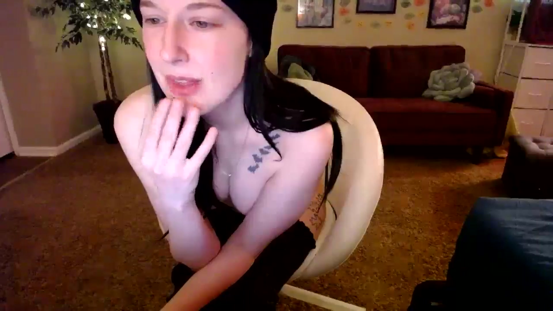 Gallery image thumbnail from Sphenoids's myfreecams stream on, 11/25/2025, 08:57 image 14 of 20