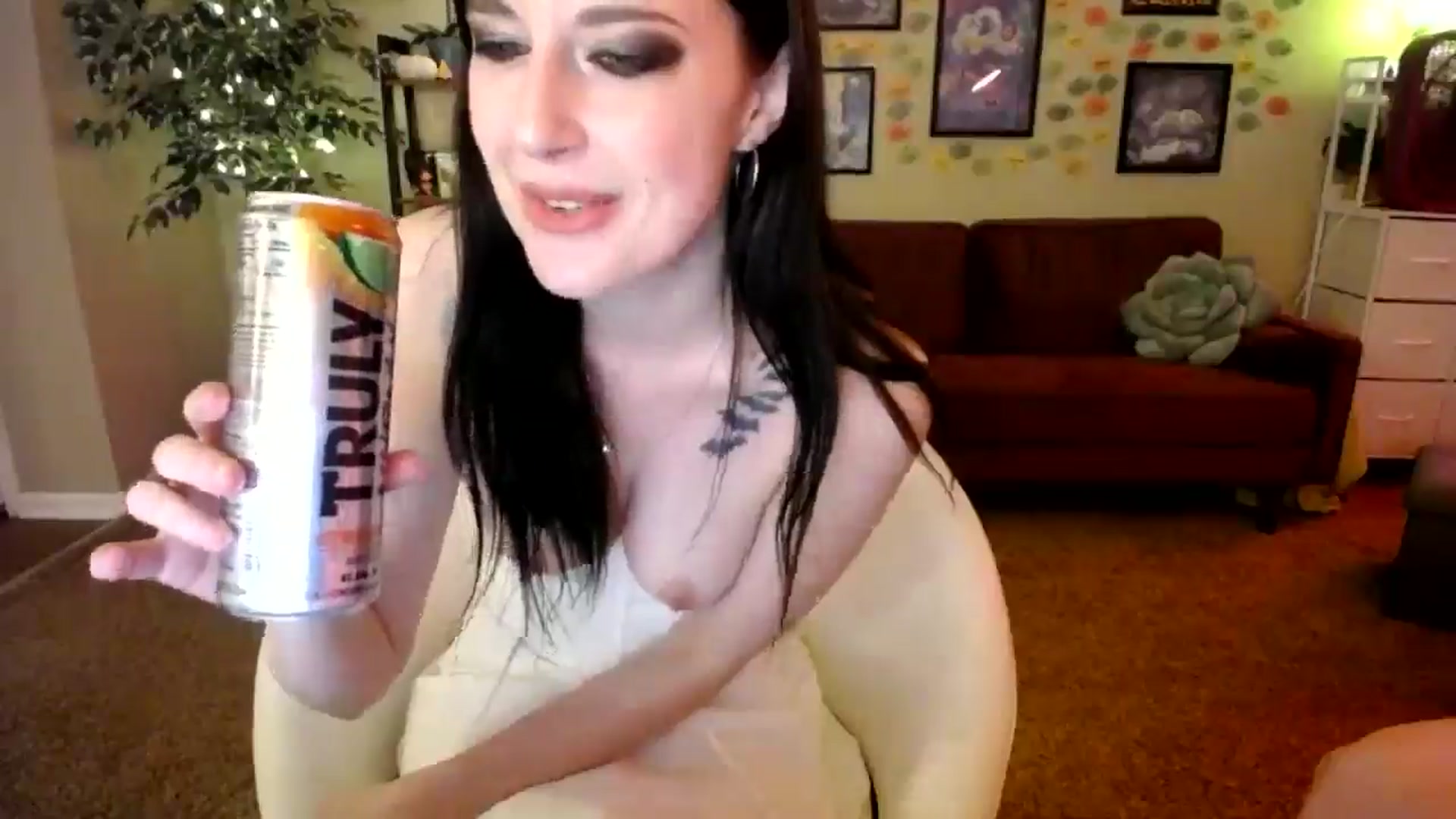 Gallery image thumbnail from Sphenoids's myfreecams stream on, 01/11/2026, 23:49 image 6 of 20