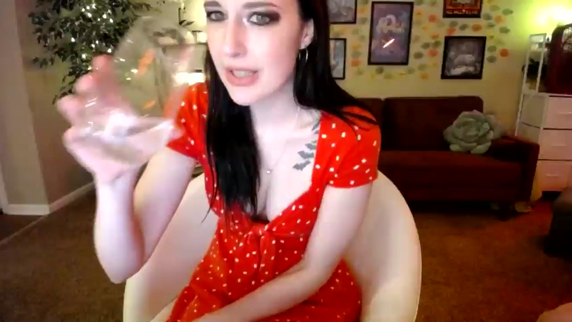 Gallery image thumbnail from Sphenoids's myfreecams stream on, 01/12/2026, 01:30 image 1 of 20