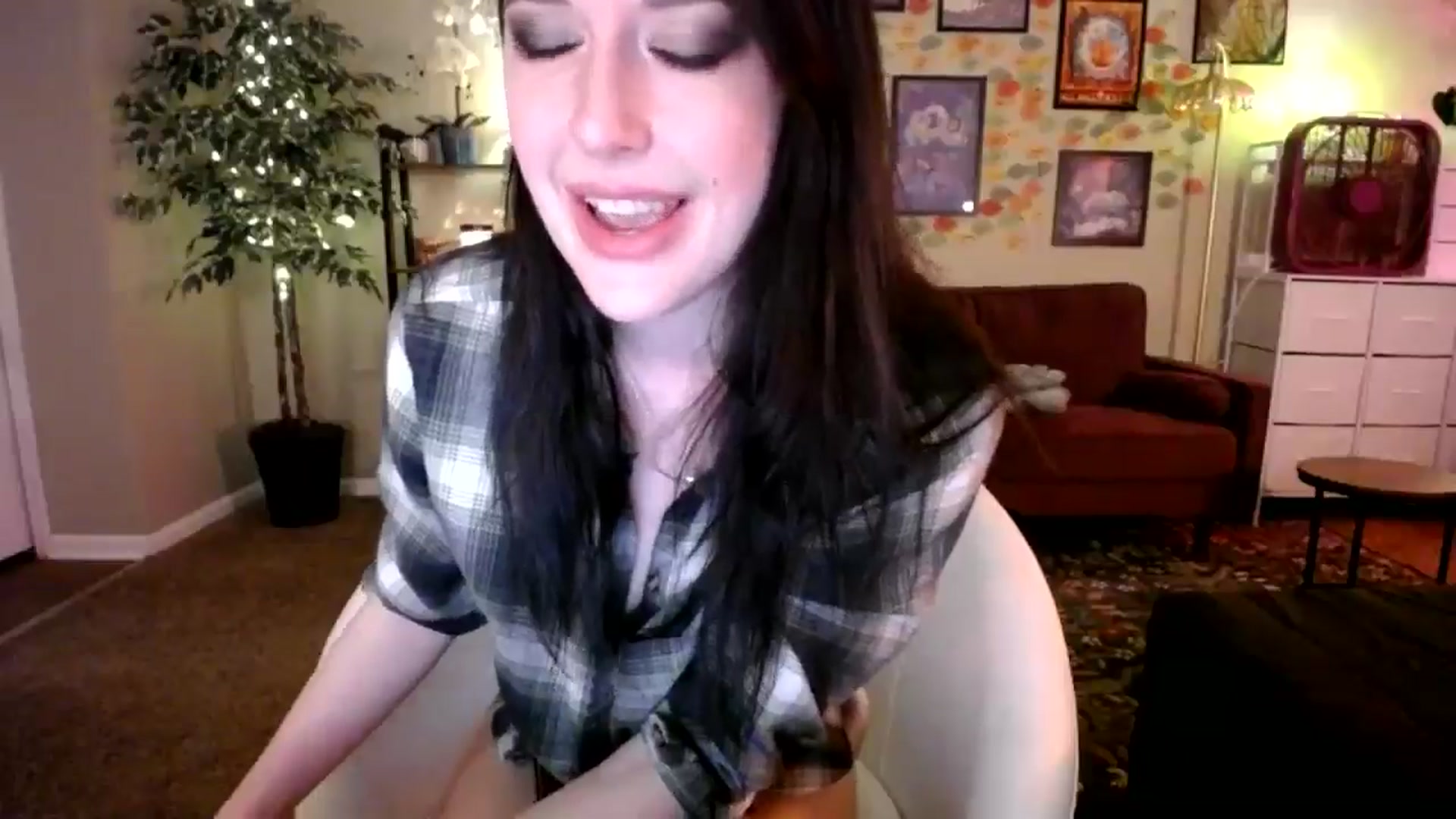 Gallery image thumbnail from Sphenoids's myfreecams stream on, 01/30/2026, 24:49 image 14 of 20