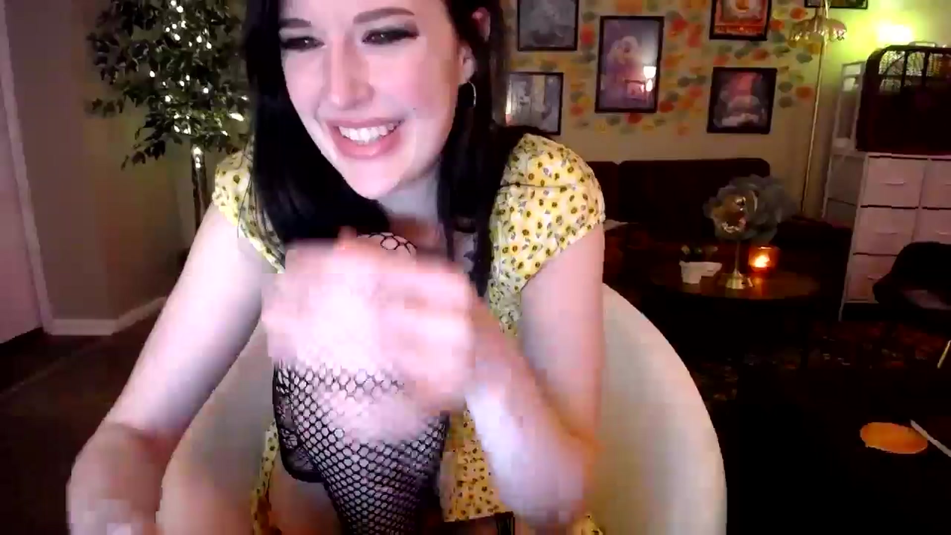 Gallery image thumbnail from Sphenoids's myfreecams stream on, 01/30/2026, 02:52 image 11 of 20