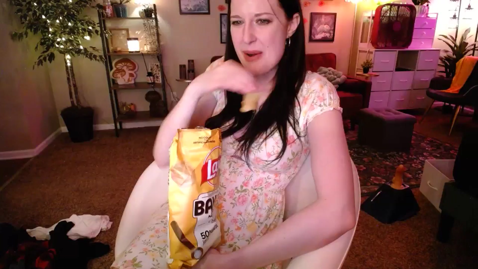 Gallery image thumbnail from Sphenoids's myfreecams stream on, 04/24/2026, 02:54 image 1 of 20