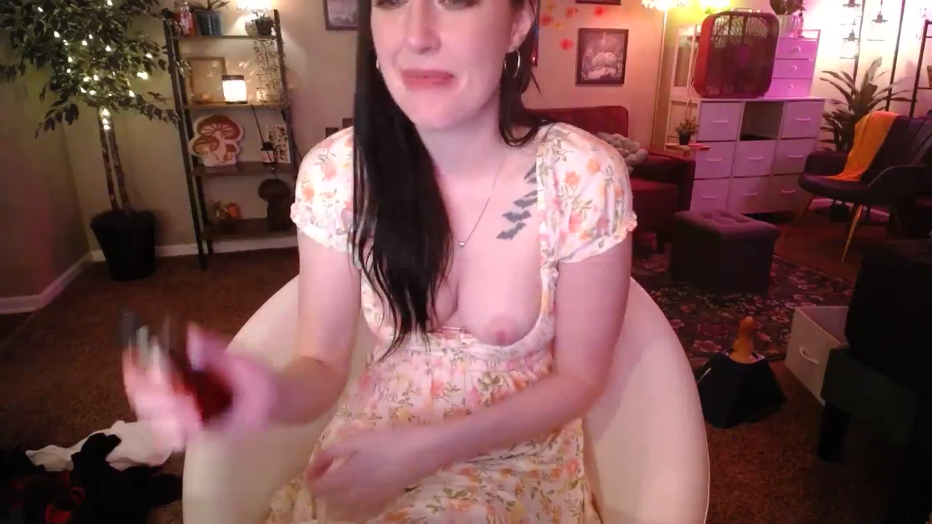 Gallery image thumbnail from Sphenoids's myfreecams stream on, 04/24/2026, 02:54 image 4 of 20