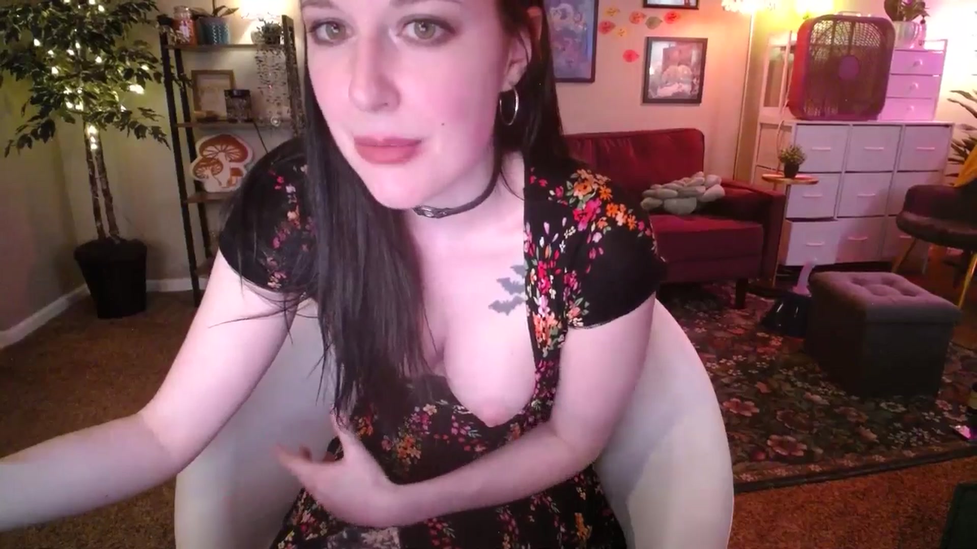 Gallery image thumbnail from Sphenoids's myfreecams stream on, 04/27/2026, 01:27 image 17 of 20