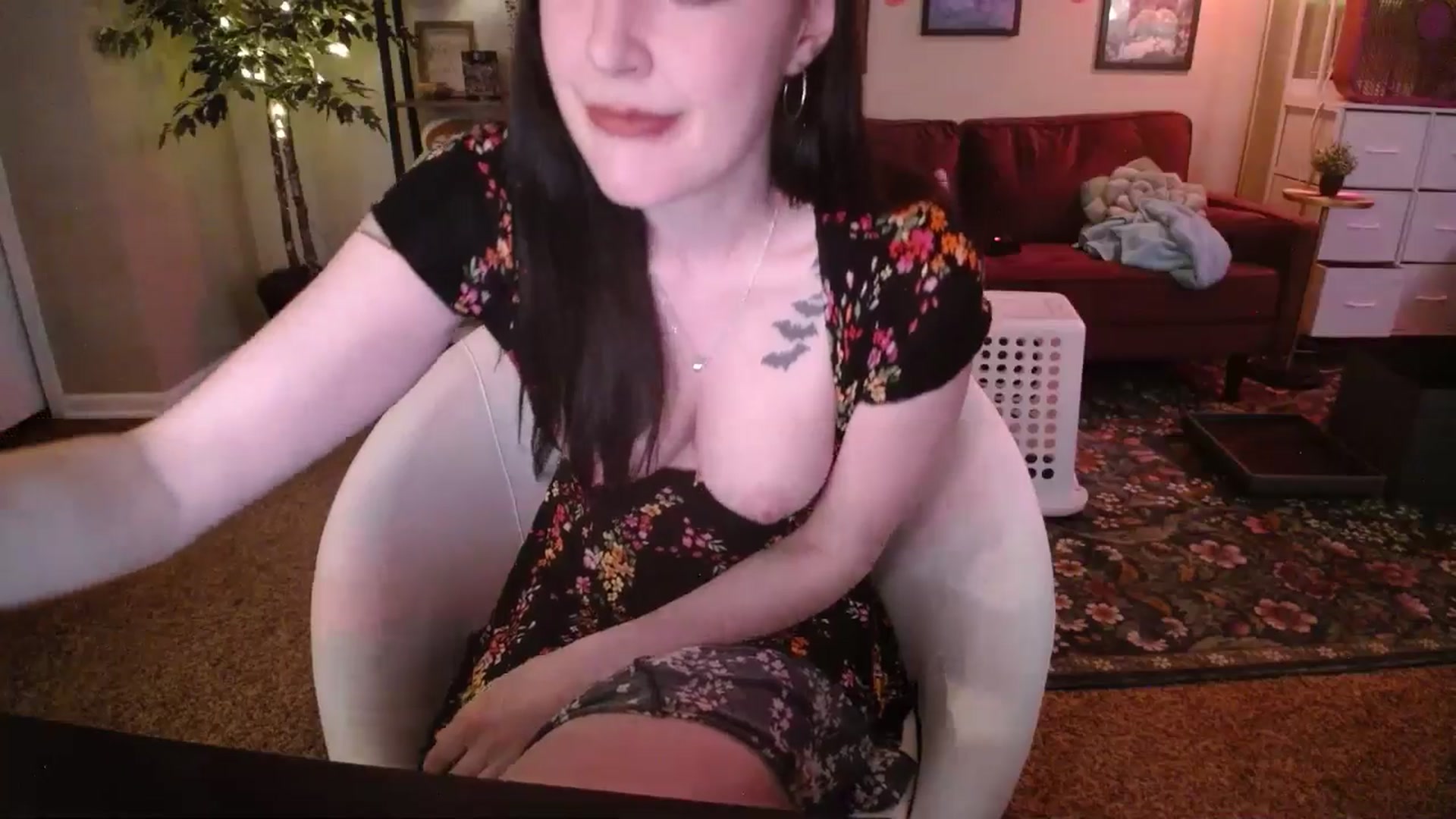 Gallery image thumbnail from Sphenoids's myfreecams stream on, 04/27/2026, 01:27 image 5 of 20