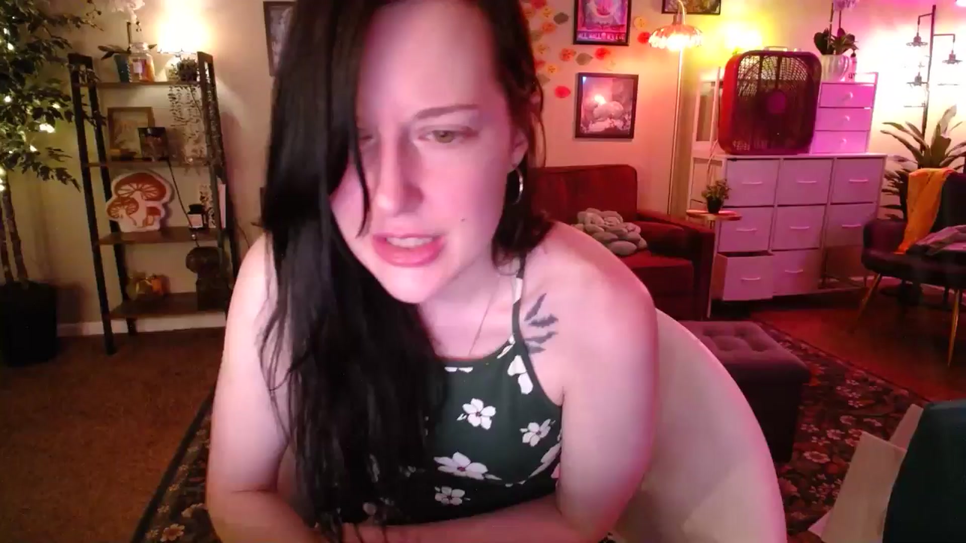 Gallery image thumbnail from Sphenoids's myfreecams stream on, 05/09/2026, 03:37 image 11 of 20