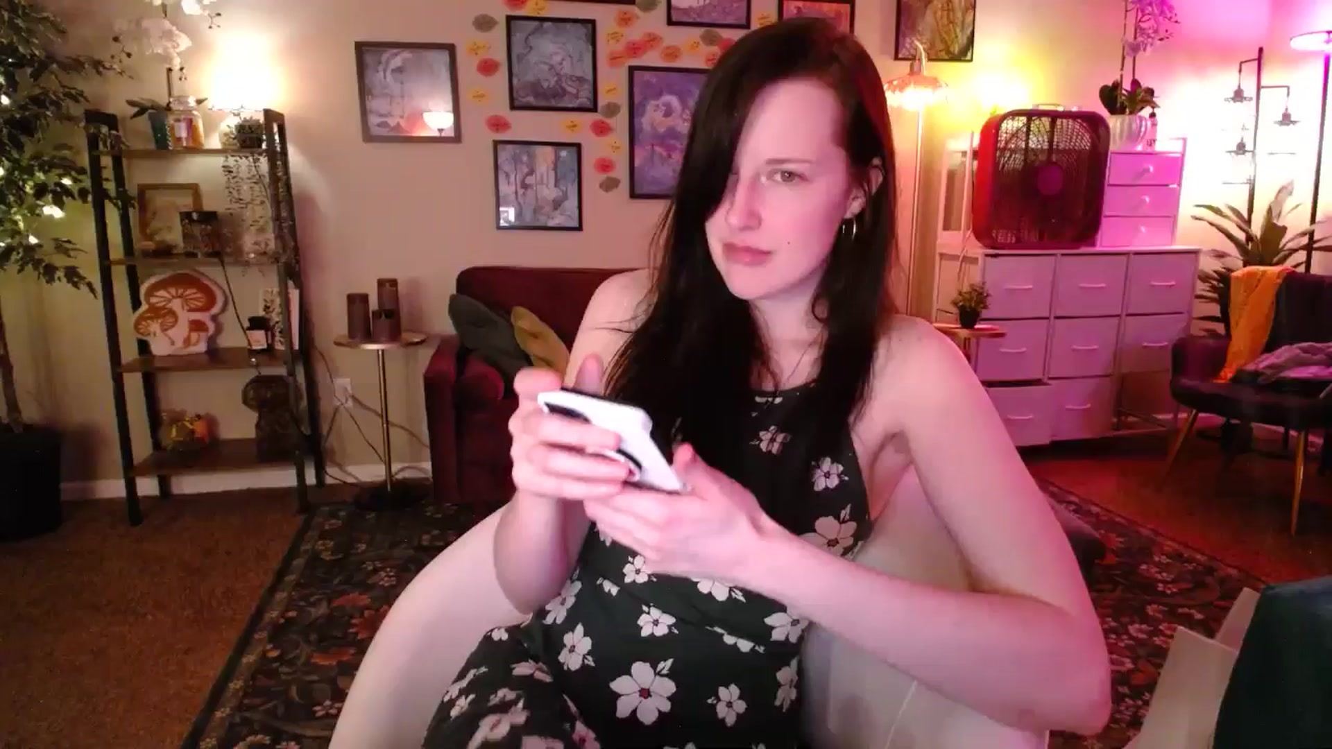 Gallery image thumbnail from Sphenoids's myfreecams stream on, 05/09/2026, 03:37 image 5 of 20