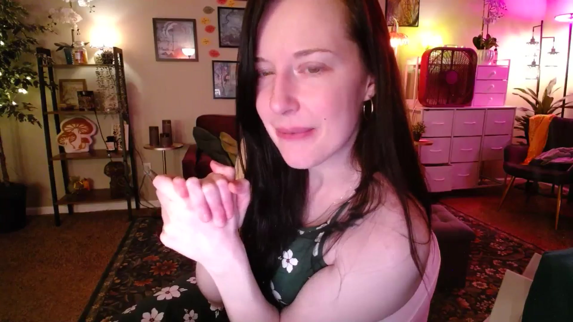 Gallery image thumbnail from Sphenoids's myfreecams stream on, 05/09/2026, 03:37 image 6 of 20