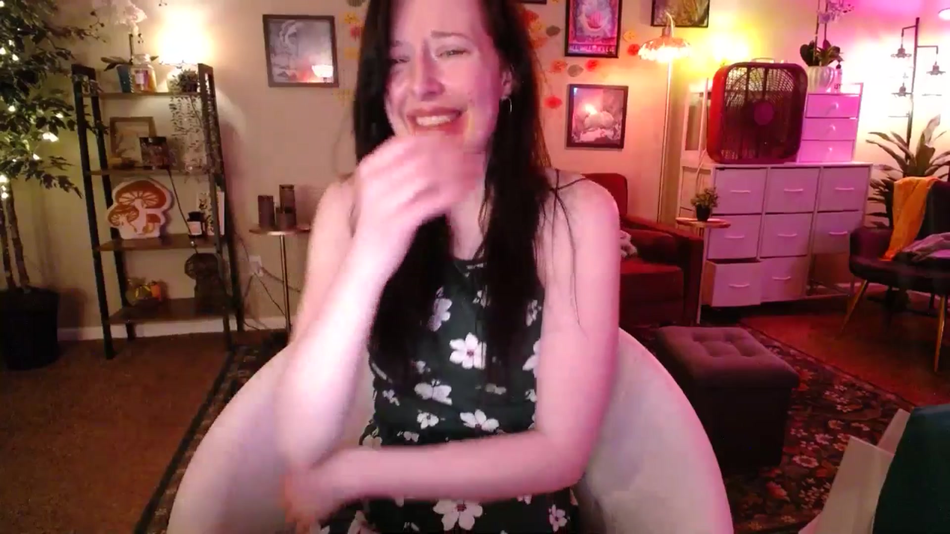 Gallery image thumbnail from Sphenoids's myfreecams stream on, 05/09/2026, 03:37 image 14 of 20