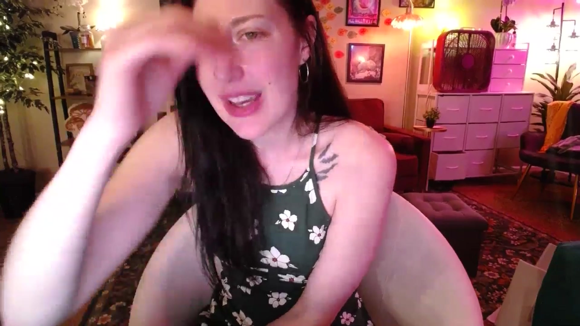 Gallery image thumbnail from Sphenoids's myfreecams stream on, 05/09/2026, 03:37 image 10 of 20