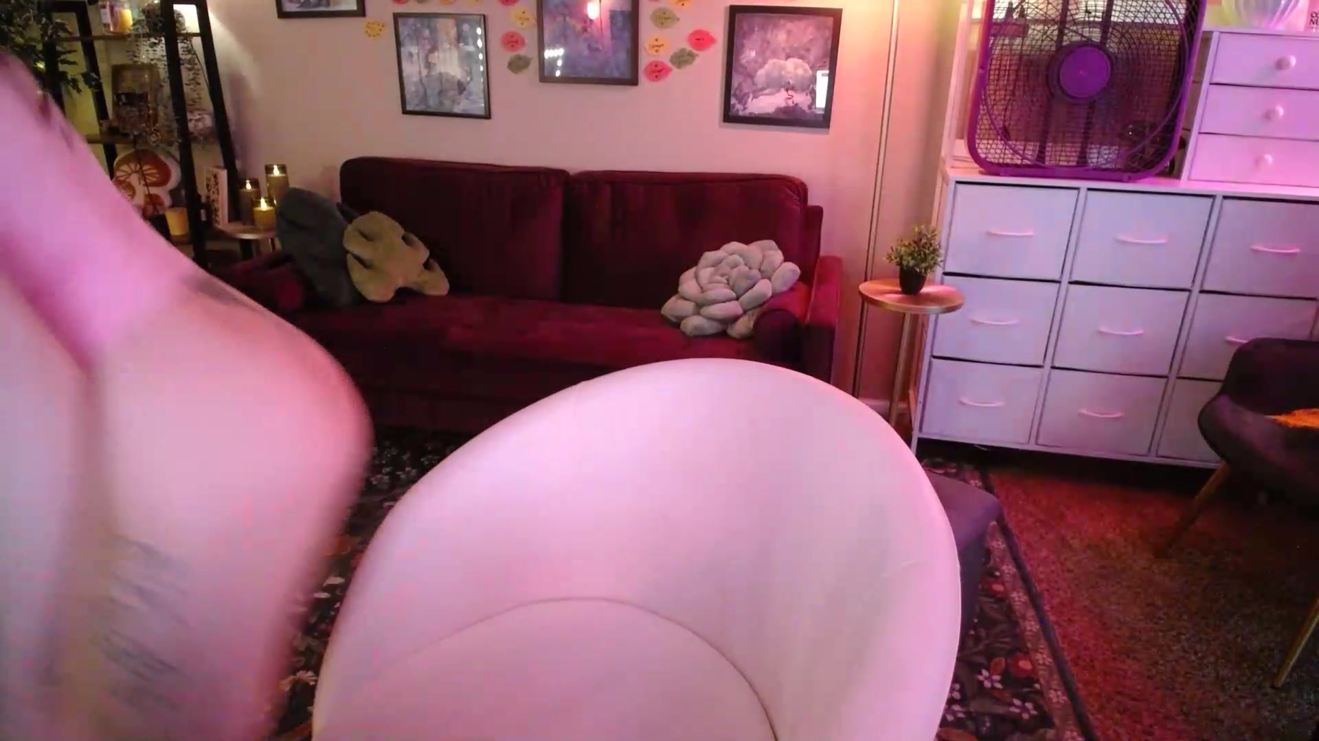 Gallery image thumbnail from Sphenoids's myfreecams stream on, 05/15/2026, 24:07 image 17 of 20