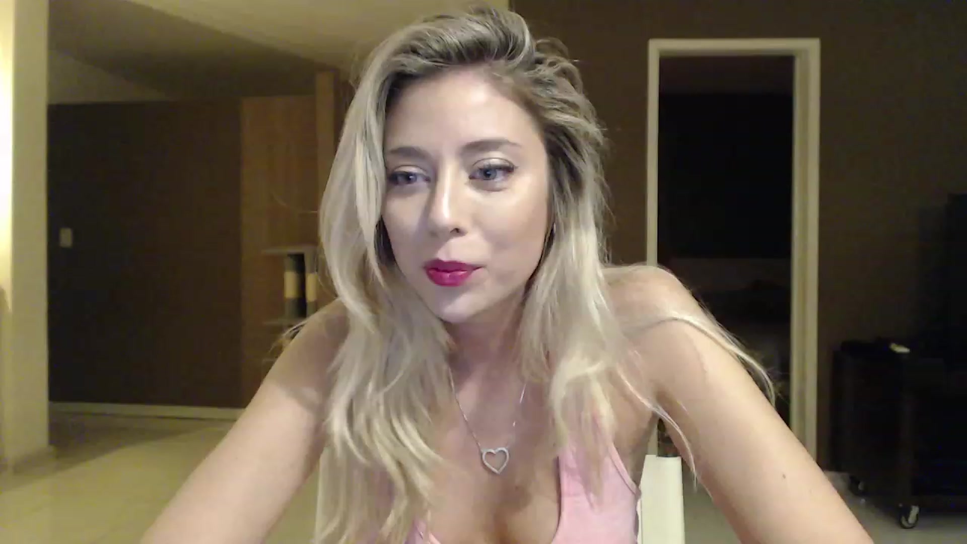 Gallery image thumbnail from Sphynx_Lions's myfreecams stream on, 02/02/2023, 02:39 image 11 of 20