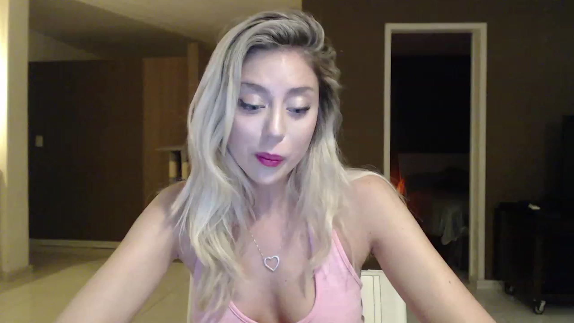 Gallery image thumbnail from Sphynx_Lions's myfreecams stream on, 02/02/2023, 02:39 image 12 of 20