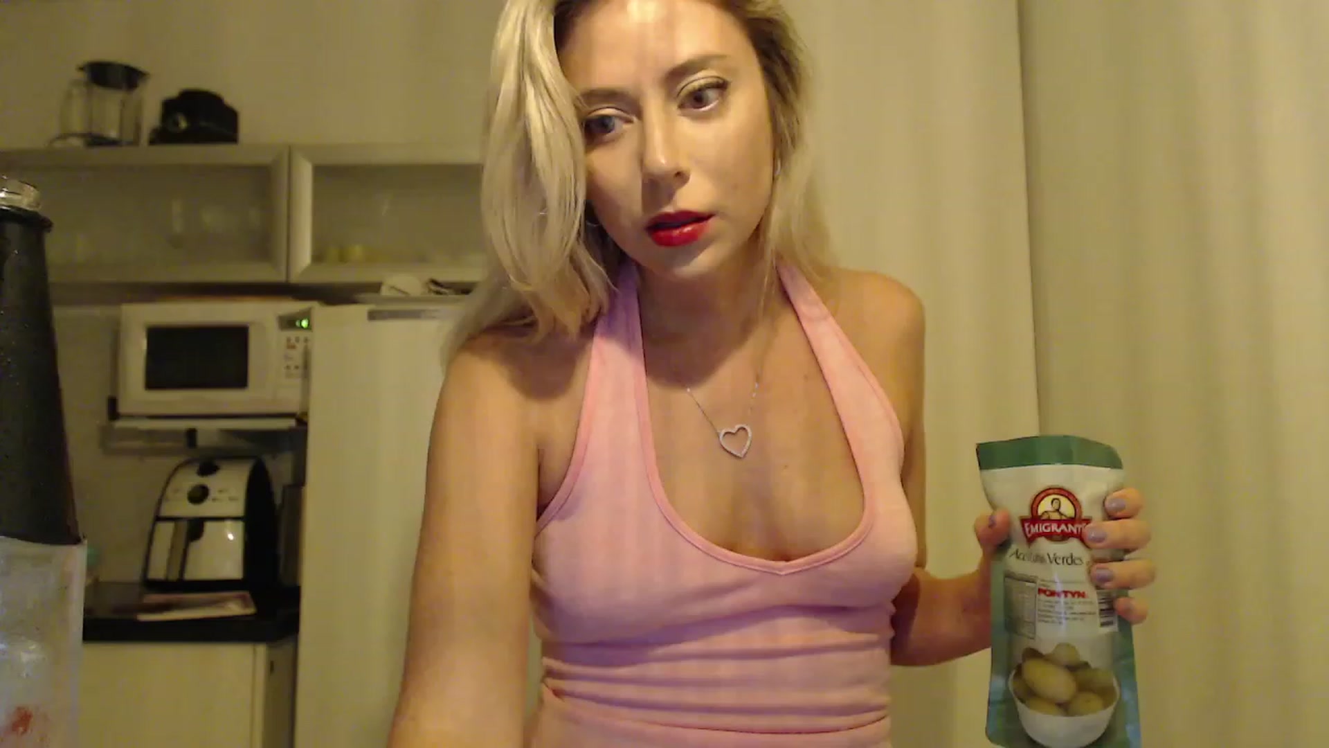 Gallery image thumbnail from Sphynx_Lions's myfreecams stream on, 02/02/2023, 02:39 image 5 of 20