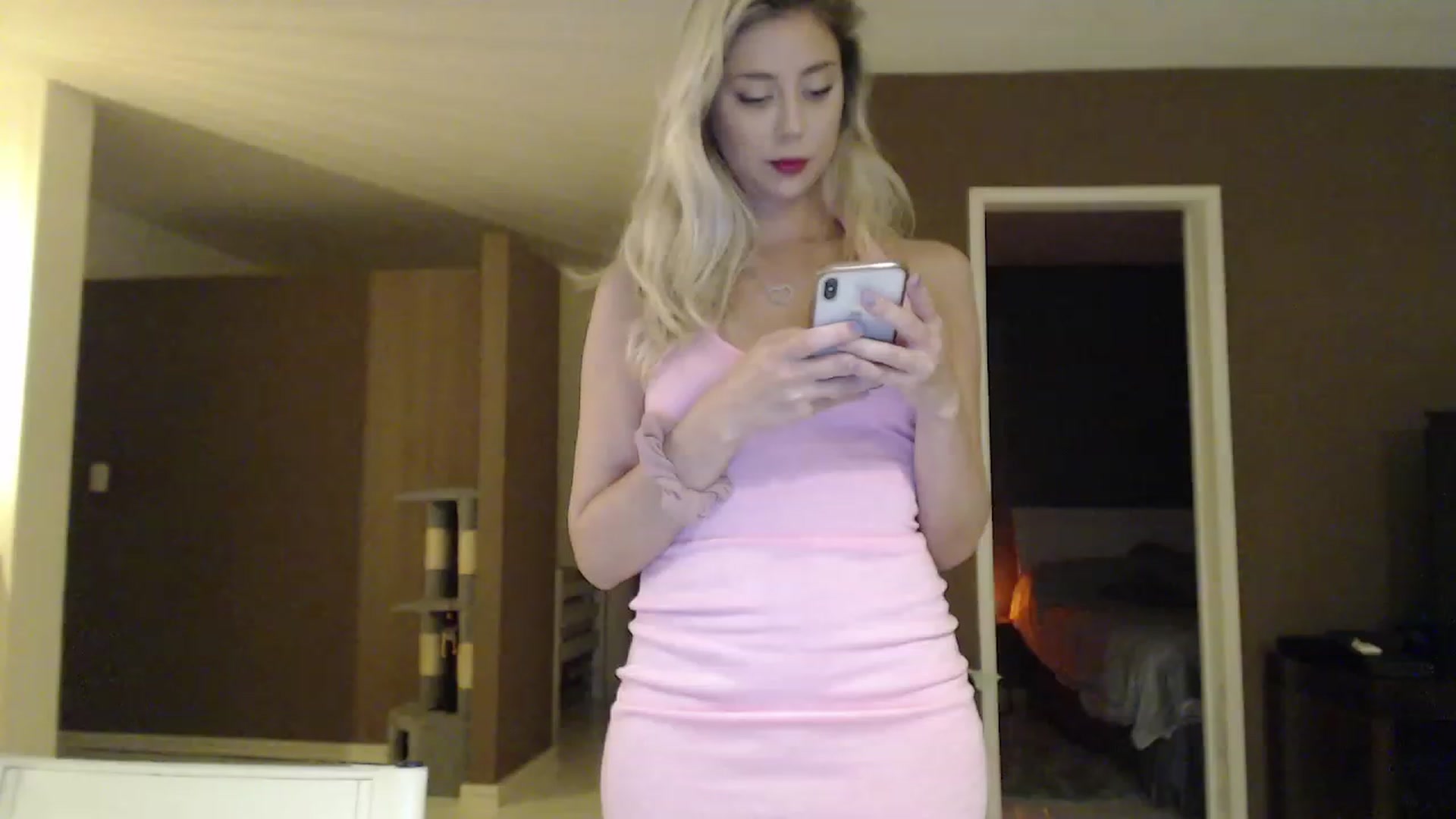 Gallery image thumbnail from Sphynx_Lions's myfreecams stream on, 02/02/2023, 02:39 image 9 of 20