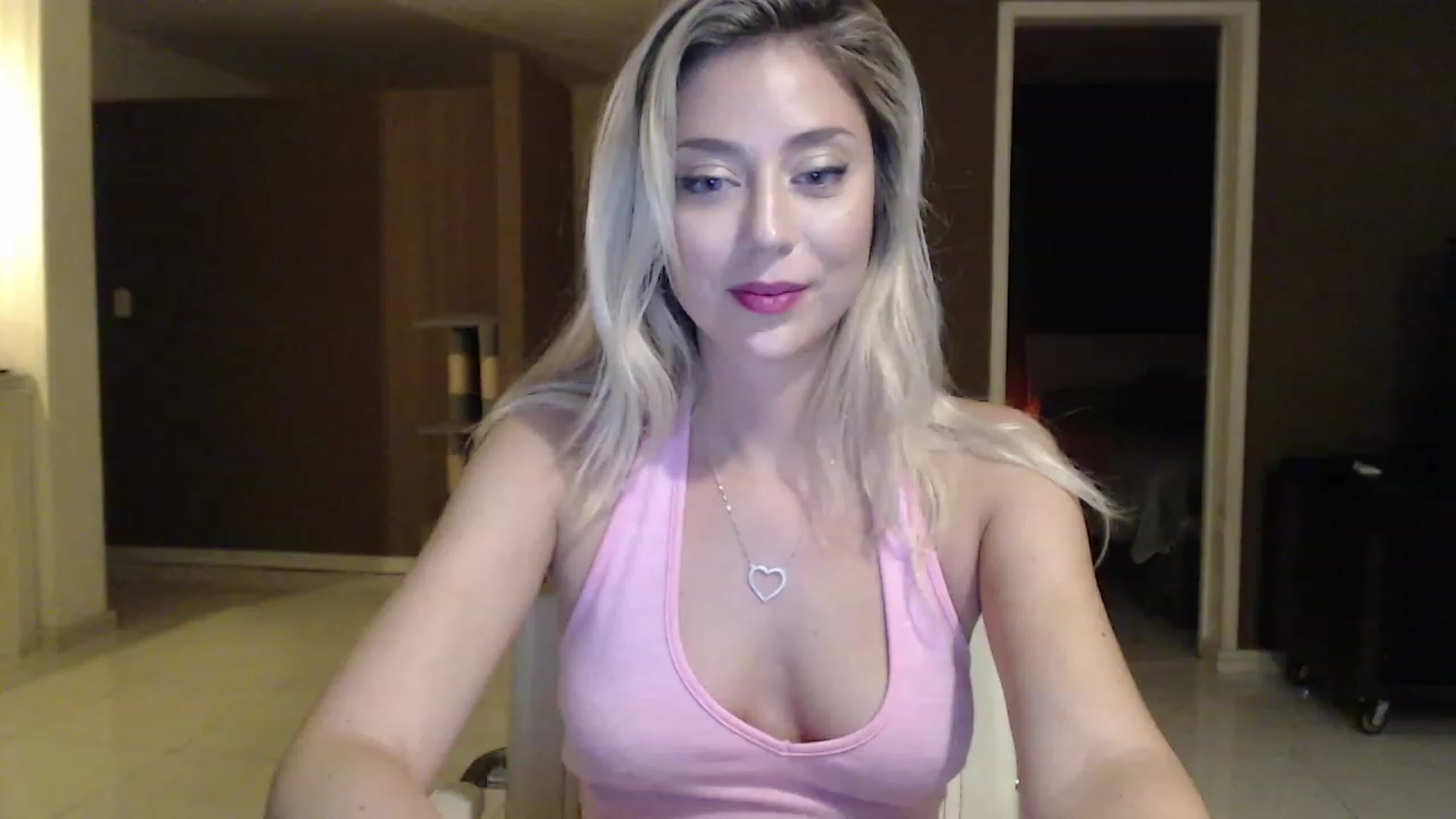 Gallery image thumbnail from Sphynx_Lions's myfreecams stream on, 02/02/2023, 05:19 image 9 of 20