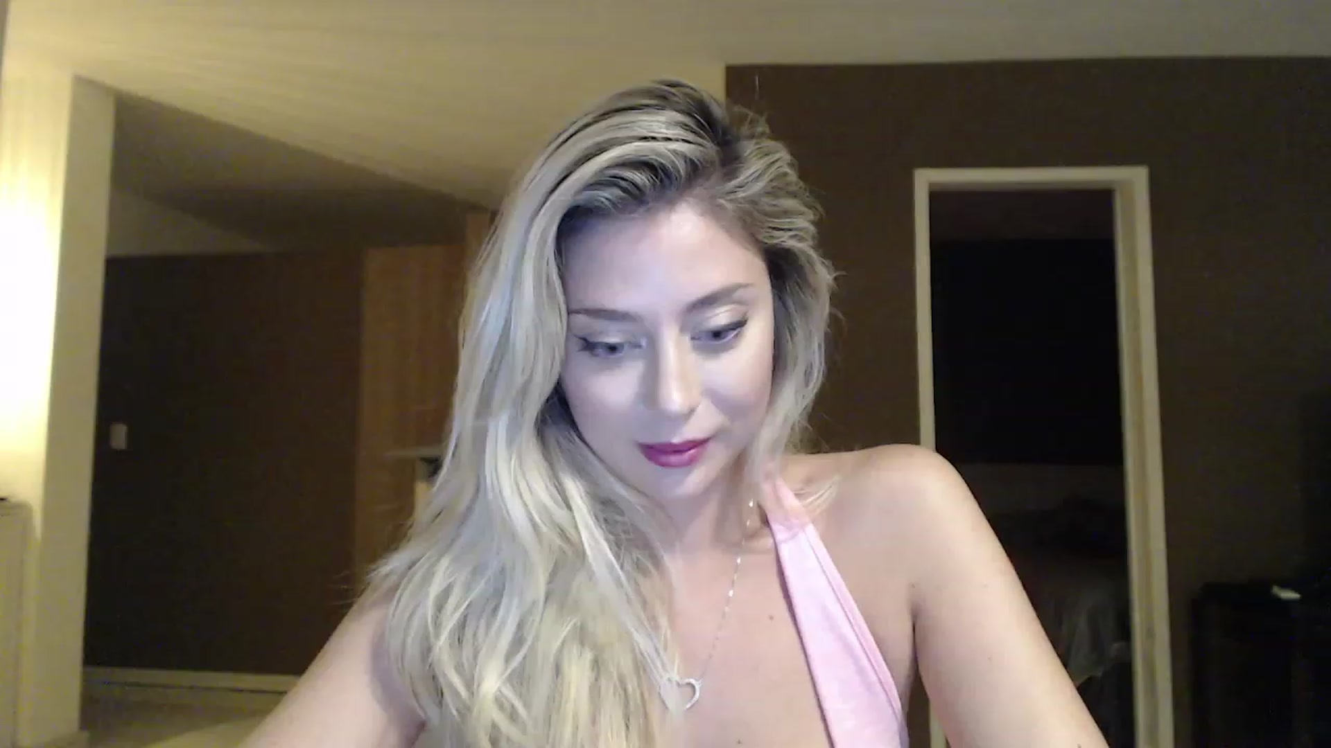 Gallery image thumbnail from Sphynx_Lions's myfreecams stream on, 02/02/2023, 05:19 image 13 of 20