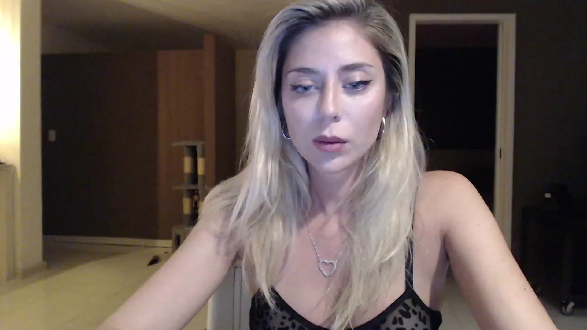 Gallery image thumbnail from Sphynx_Lions's myfreecams stream on, 02/04/2023, 03:29 image 20 of 20