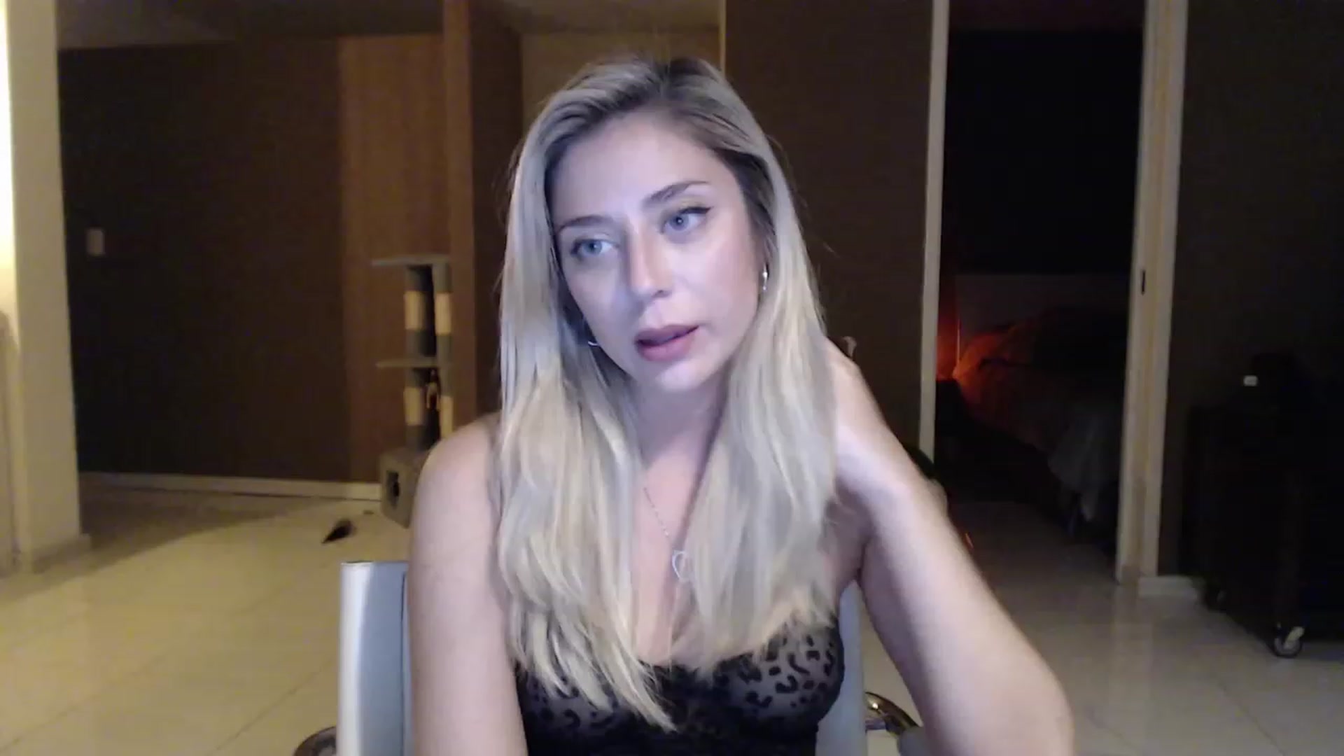 Gallery image thumbnail from Sphynx_Lions's myfreecams stream on, 02/04/2023, 05:34 image 1 of 20