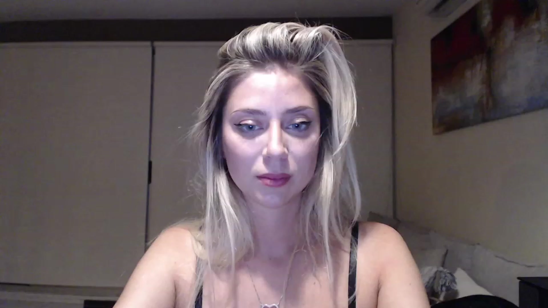 Gallery image thumbnail from Sphynx_Lions's myfreecams stream on, 02/04/2023, 05:34 image 9 of 20