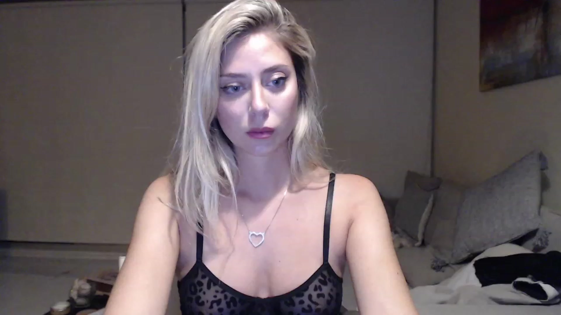 Gallery image thumbnail from Sphynx_Lions's myfreecams stream on, 02/04/2023, 05:34 image 17 of 20