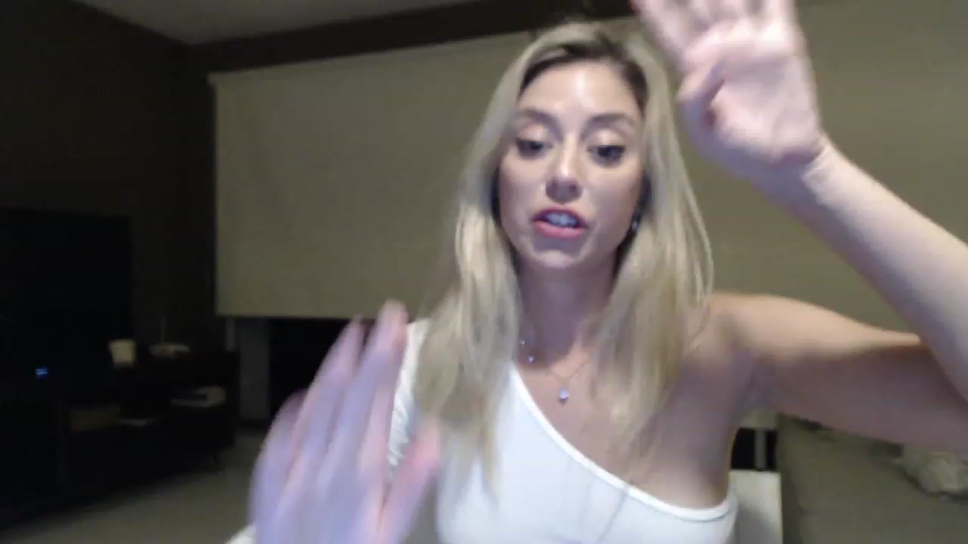 Gallery image thumbnail from Sphynx_Lions's myfreecams stream on, 02/05/2023, 02:08 image 19 of 20