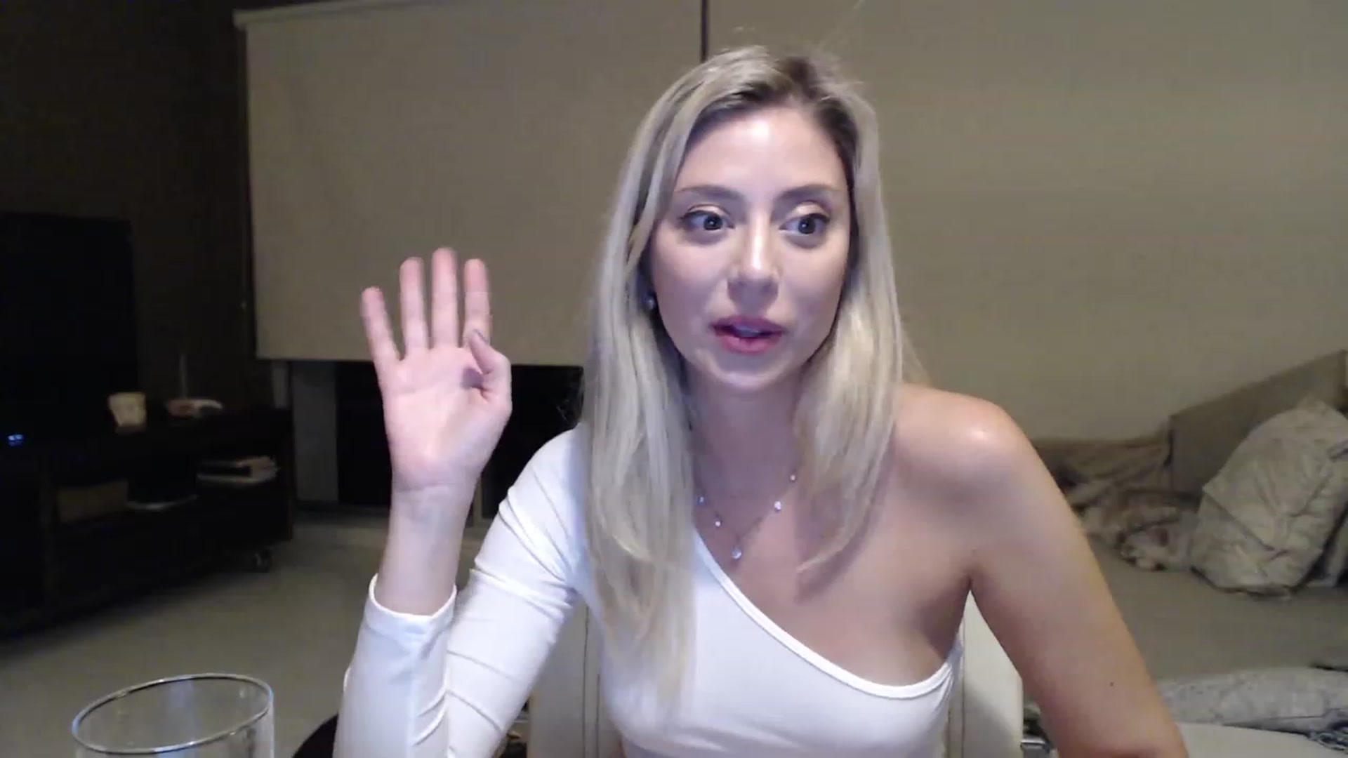 Gallery image thumbnail from Sphynx_Lions's myfreecams stream on, 02/05/2023, 02:35 image 6 of 20