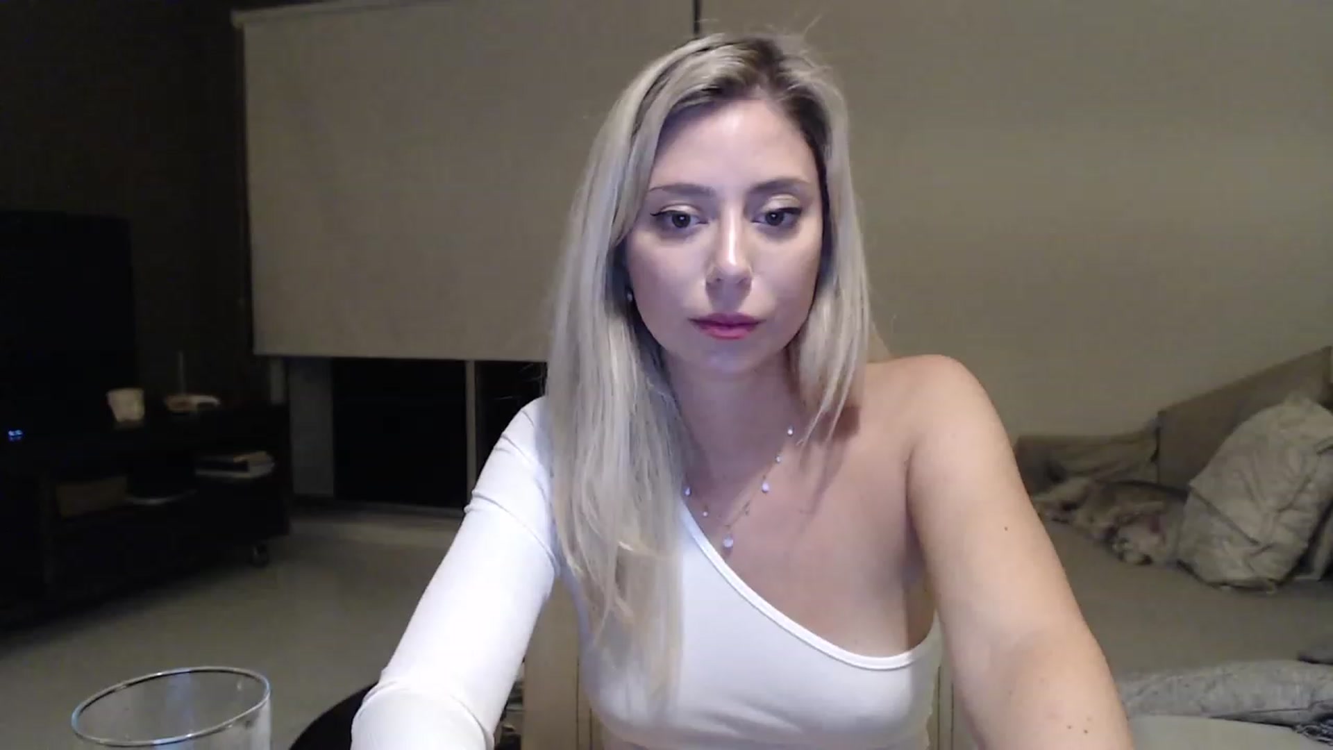 Gallery image thumbnail from Sphynx_Lions's myfreecams stream on, 02/05/2023, 02:35 image 5 of 20